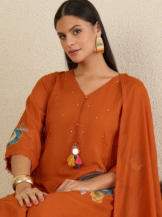 Women Floral Embroidered Regular Thread Work Kurta with Trousers & With Dupatta