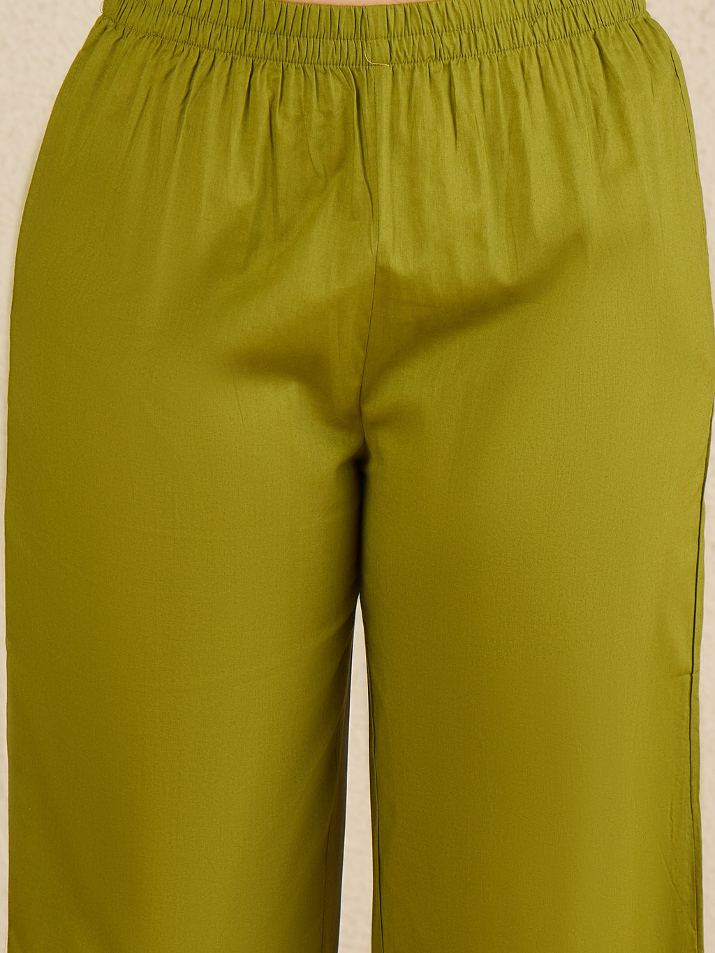 Women Floral Printed Regular Thread Work Pure Cotton Kurta with Trousers & With Dupatta