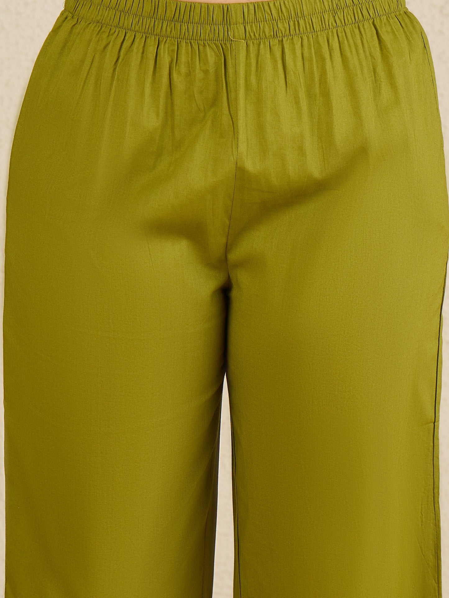 Women Floral Printed Regular Thread Work Pure Cotton Kurta with Trousers & With Dupatta