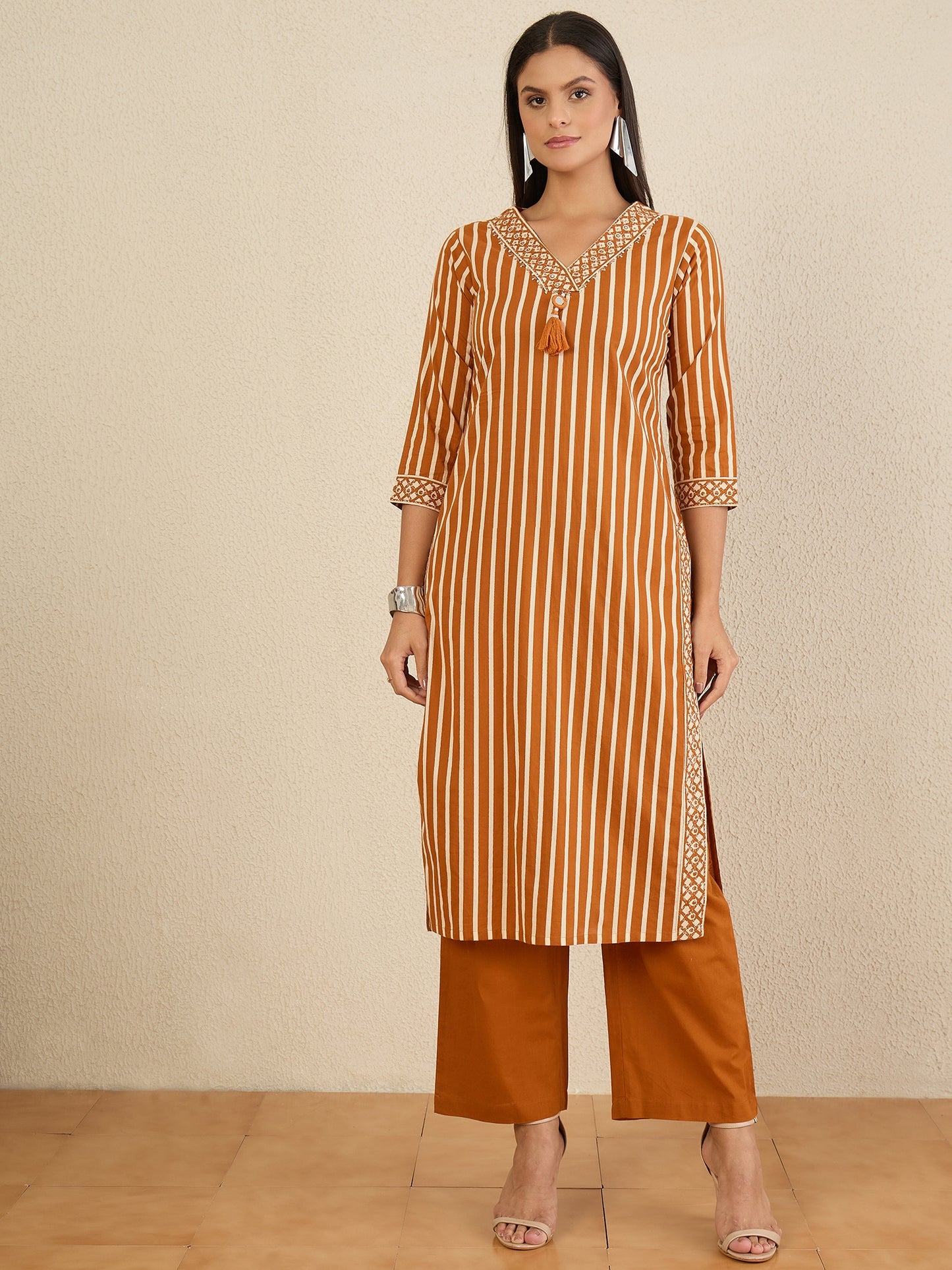 Women Printed Regular Thread Work Pure Cotton Kurta with Palazzos & With Dupatta