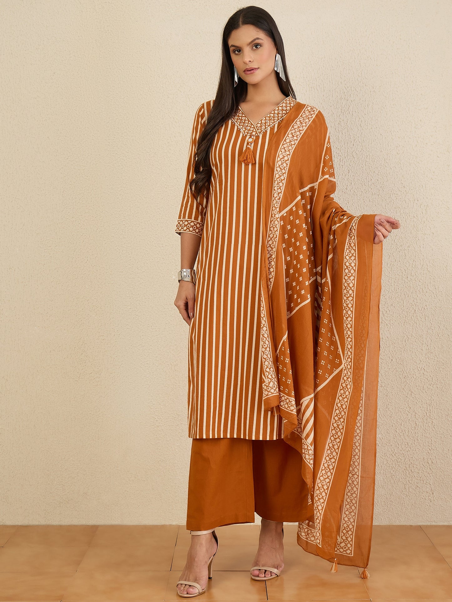 Women Printed Regular Thread Work Pure Cotton Kurta with Palazzos & With Dupatta