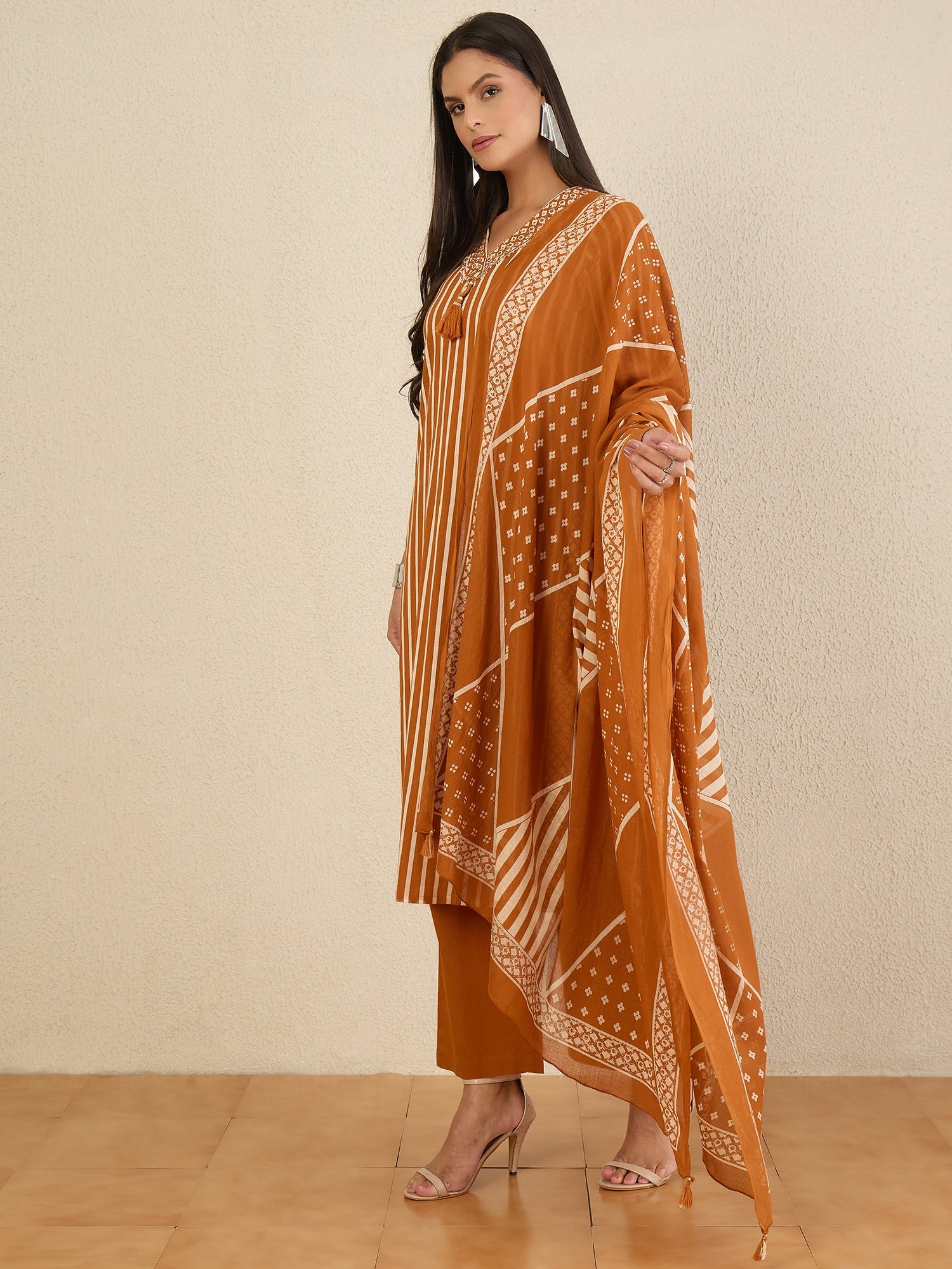 Women Printed Regular Thread Work Pure Cotton Kurta with Palazzos & With Dupatta