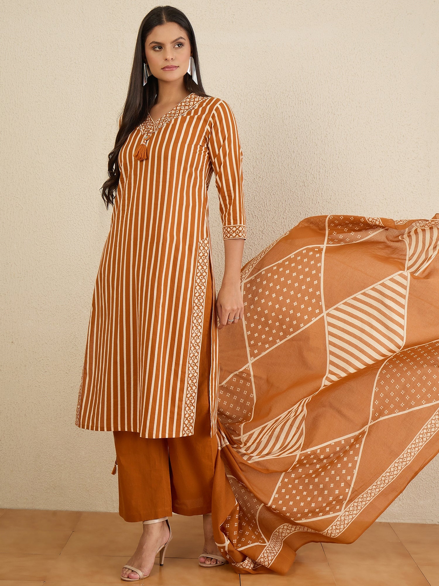 Women Printed Regular Thread Work Pure Cotton Kurta with Palazzos & With Dupatta