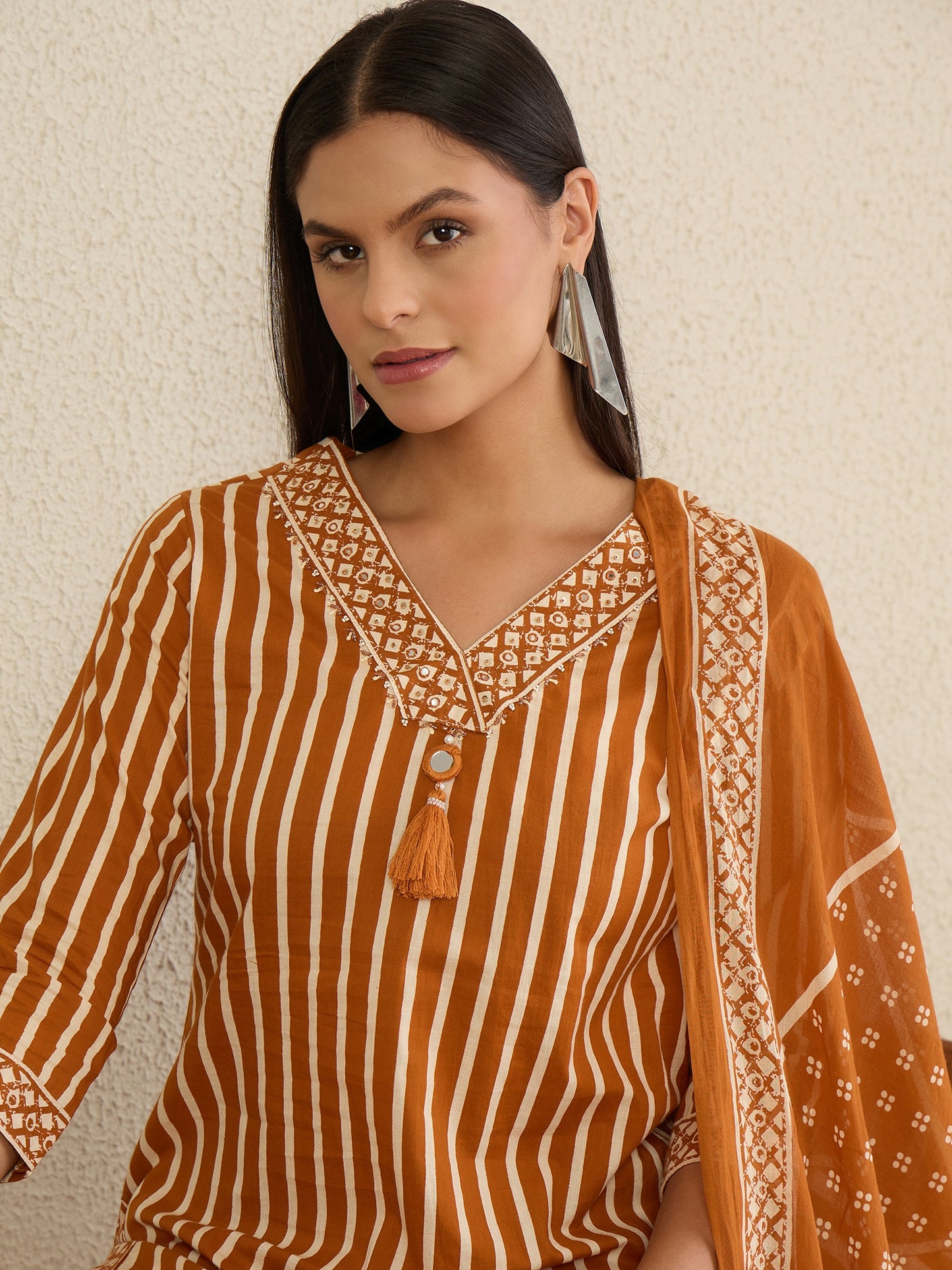 Women Printed Regular Thread Work Pure Cotton Kurta with Palazzos & With Dupatta