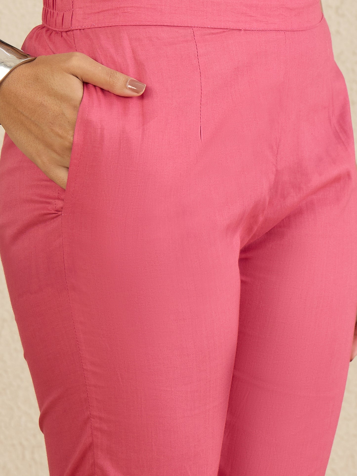 Women Floral Printed Regular Thread Work Pure Cotton Kurta with Trousers & With Dupatta