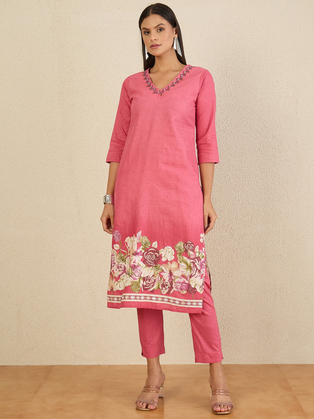 Women Floral Printed Regular Thread Work Pure Cotton Kurta with Trousers & With Dupatta