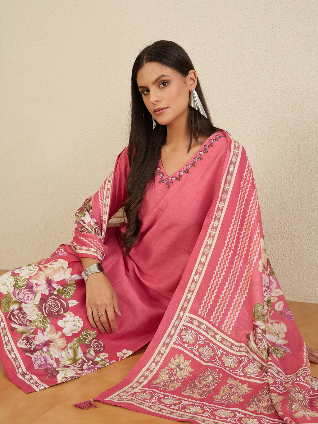 Women Floral Printed Regular Thread Work Pure Cotton Kurta with Trousers & With Dupatta