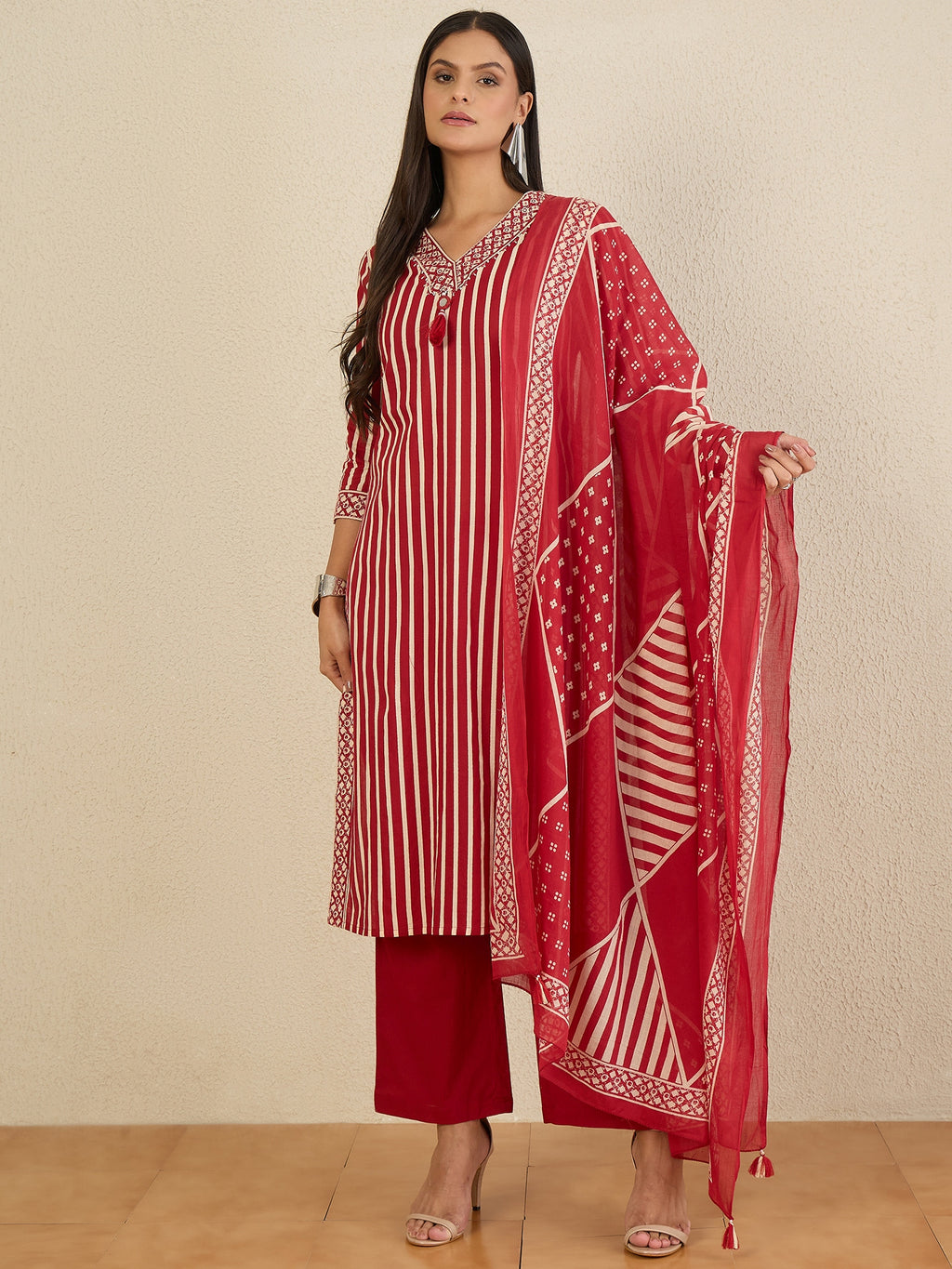 Women Printed Regular Thread Work Pure Cotton Kurta with Palazzos & With Dupatta