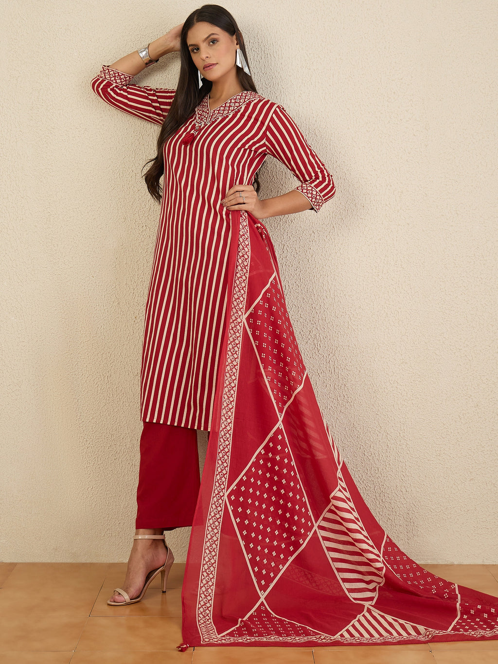 Women Printed Regular Thread Work Pure Cotton Kurta with Palazzos & With Dupatta