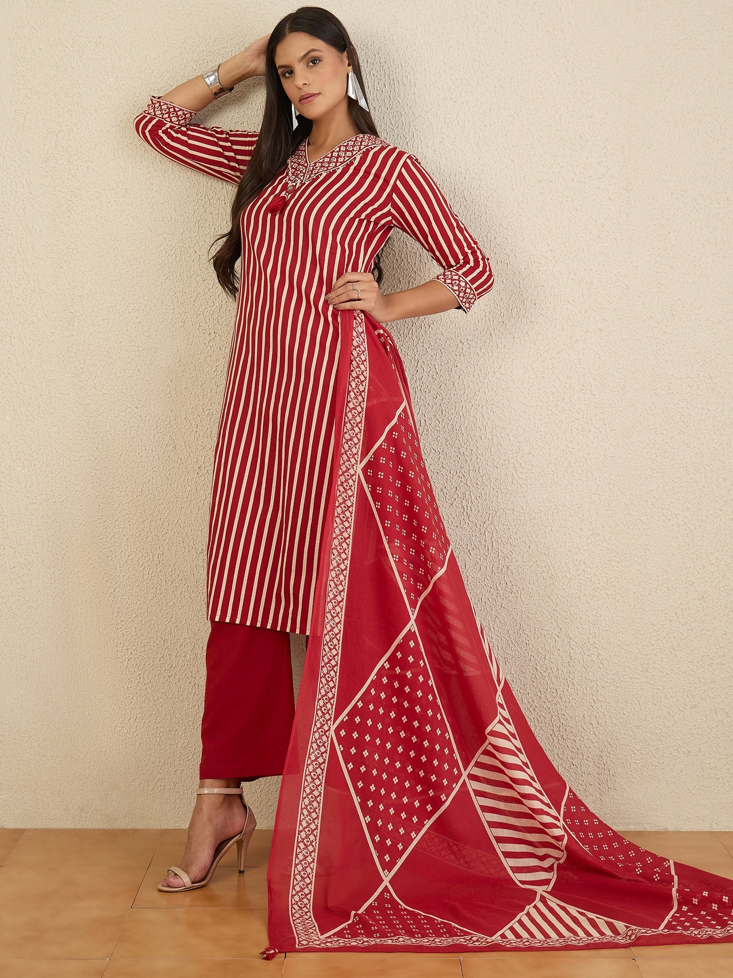 Women Printed Regular Thread Work Pure Cotton Kurta with Palazzos & With Dupatta