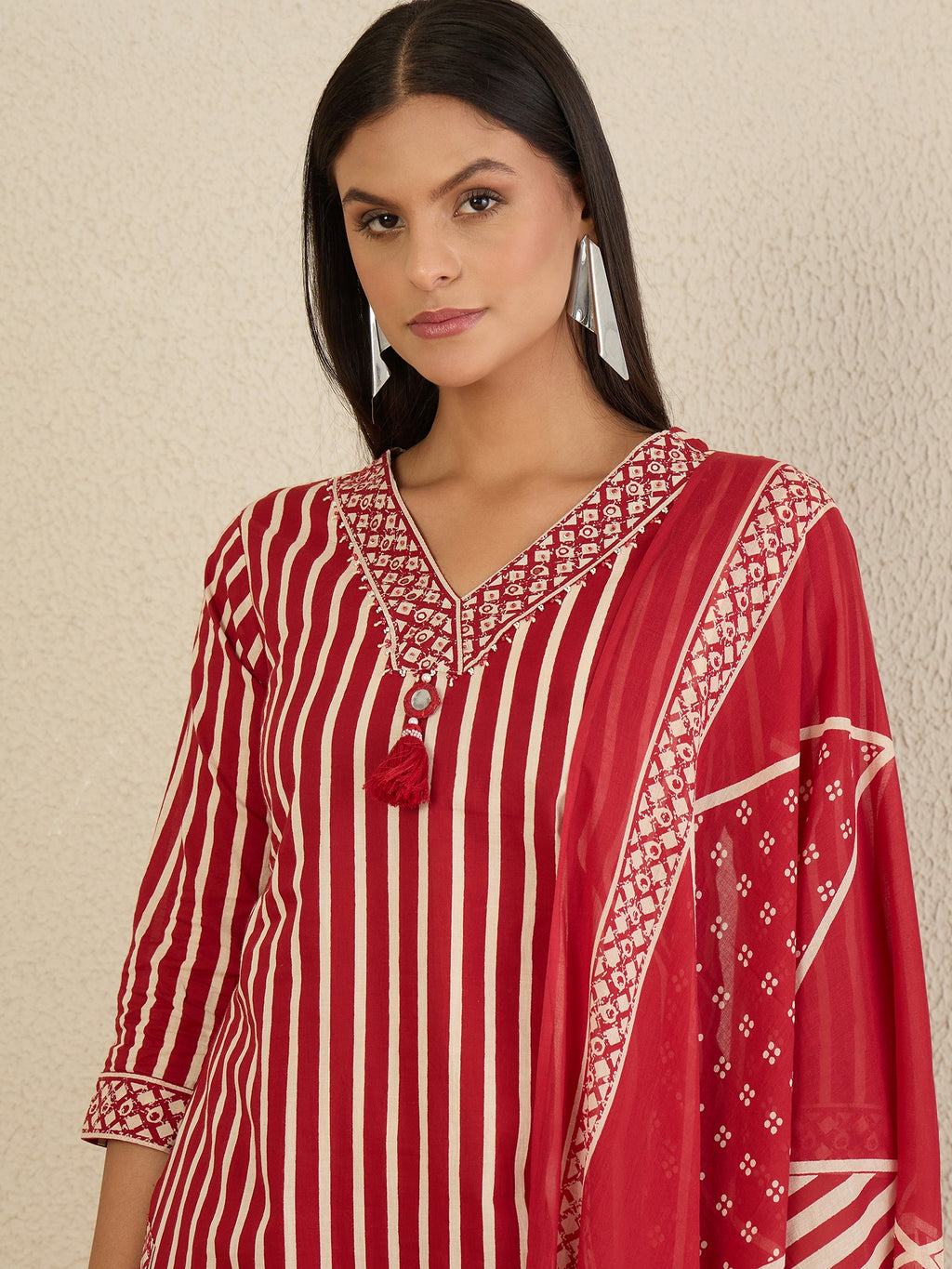 Women Printed Regular Thread Work Pure Cotton Kurta with Palazzos & With Dupatta