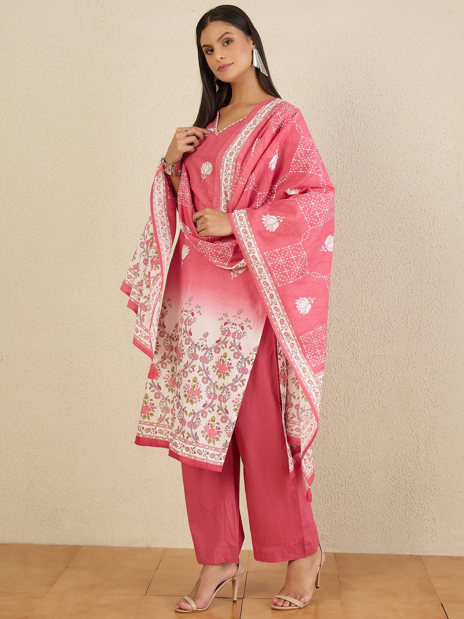 Women Floral Printed Regular Pure Cotton Kurta with Trousers & With Dupatta
