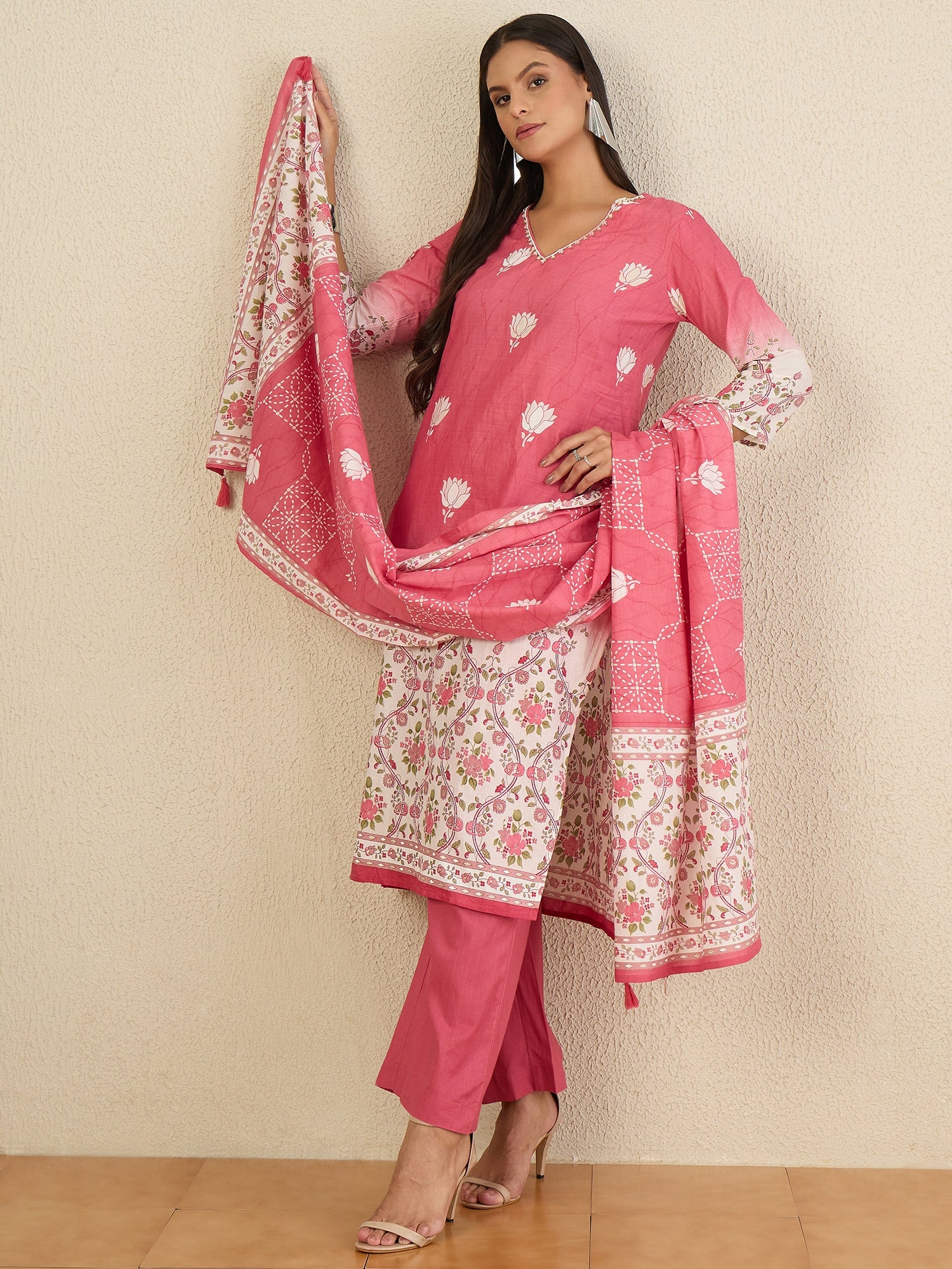 Women Floral Printed Regular Pure Cotton Kurta with Trousers & With Dupatta