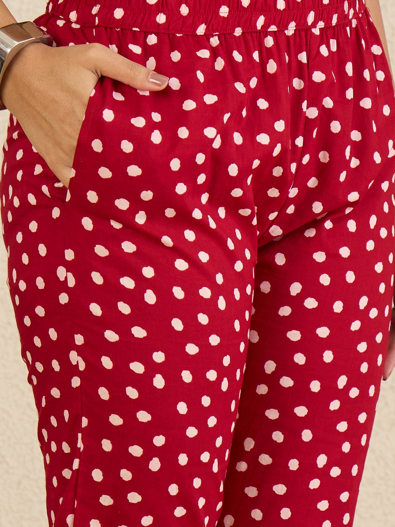 Women Printed Regular Thread Work Pure Cotton Kurta with Trousers & With Dupatta