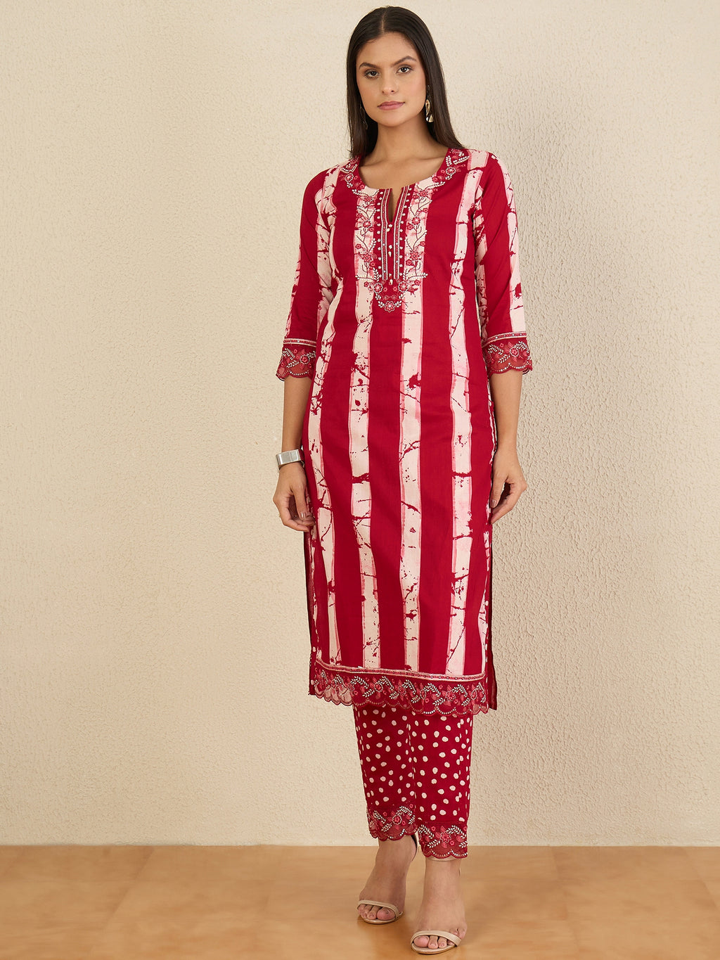 Women Printed Regular Thread Work Pure Cotton Kurta with Trousers & With Dupatta