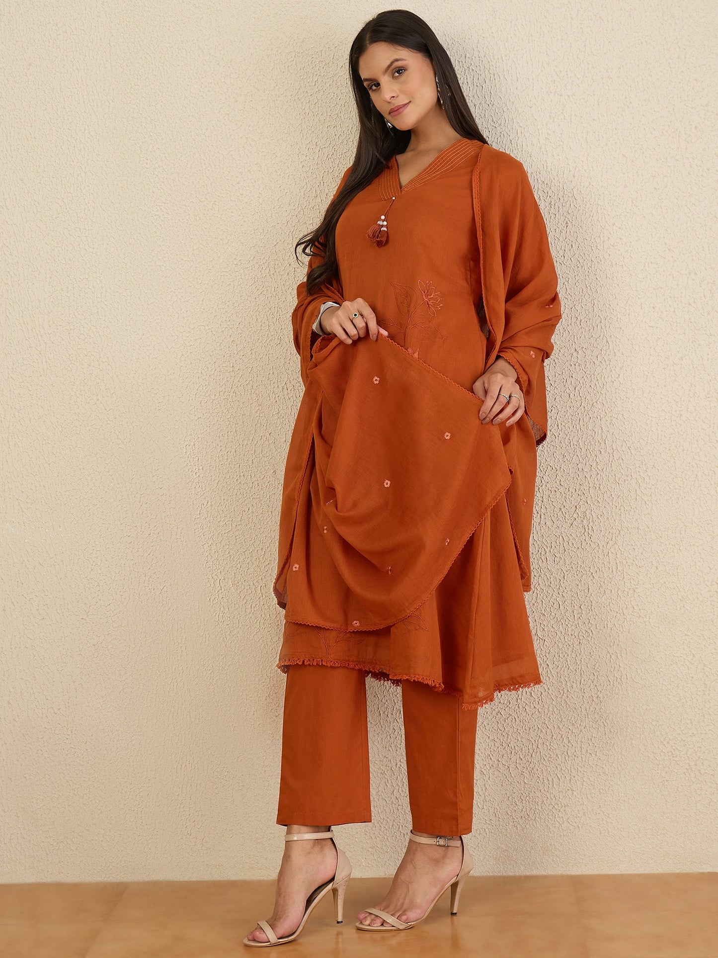 Women Ethnic Motifs Embroidered Regular Thread Work Kurta with Trousers & With Dupatta