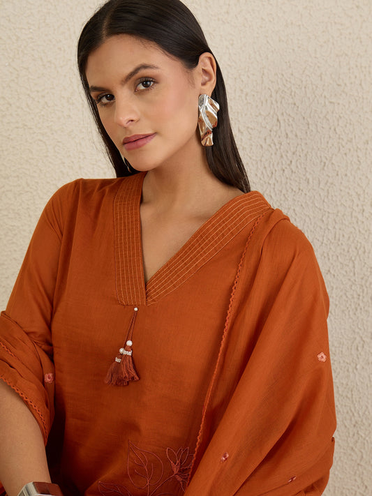 Women Ethnic Motifs Embroidered Regular Thread Work Kurta with Trousers & With Dupatta