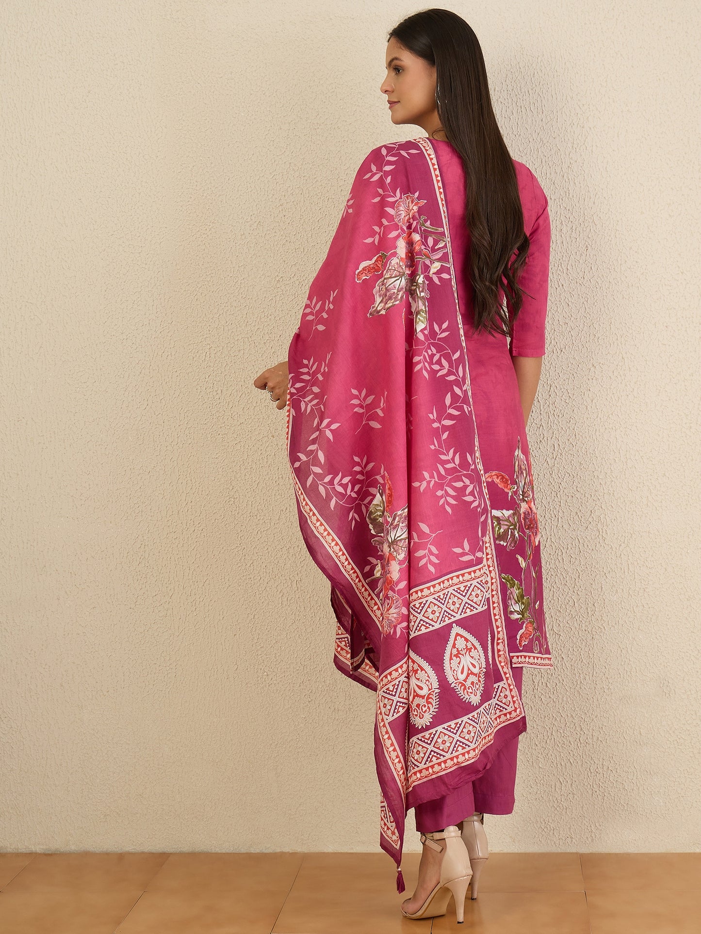 Women Floral Printed Regular Thread Work Pure Cotton Kurta with Trousers & With Dupatta