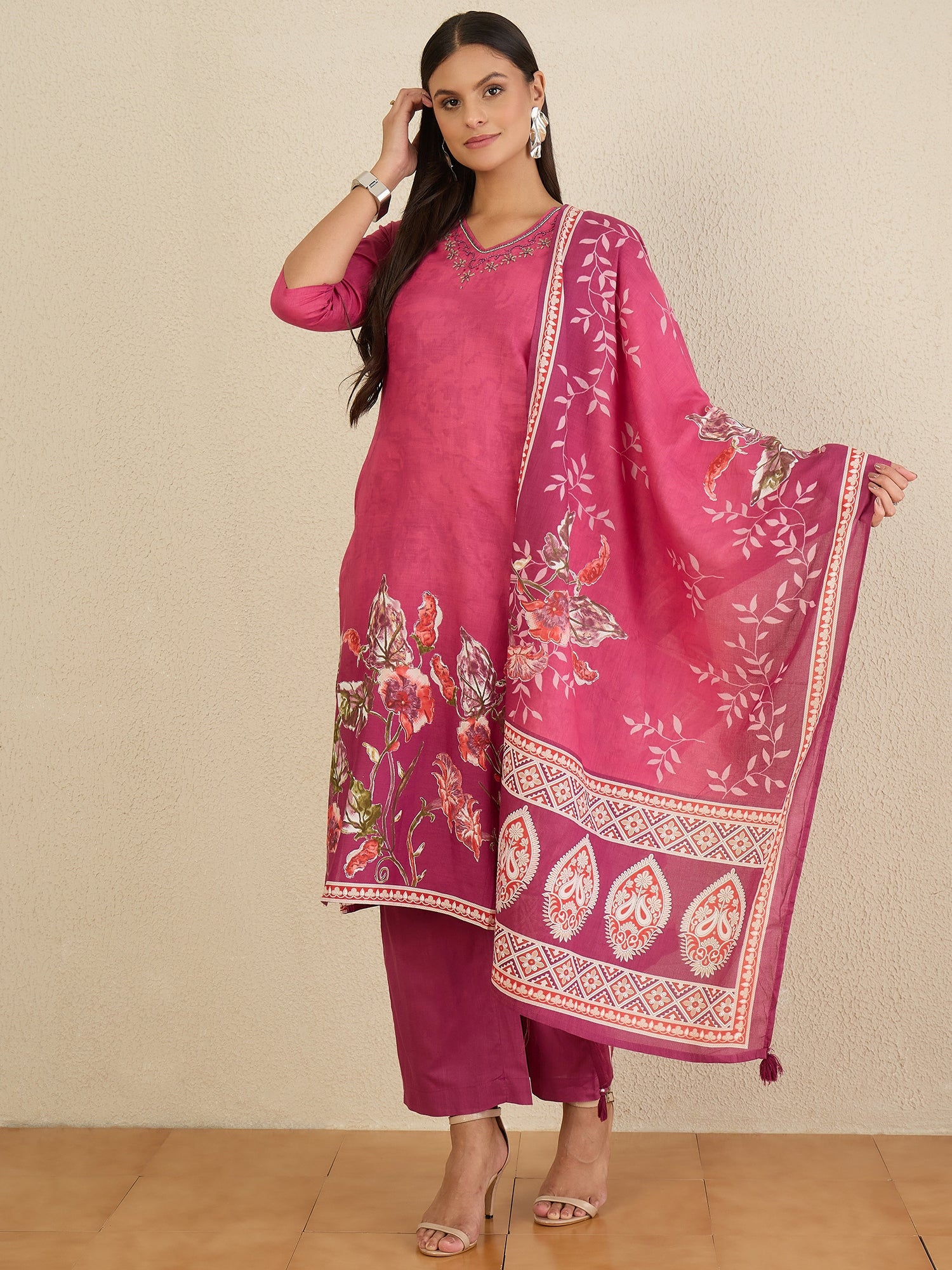 Women Floral Printed Regular Thread Work Pure Cotton Kurta with Trousers & With Dupatta