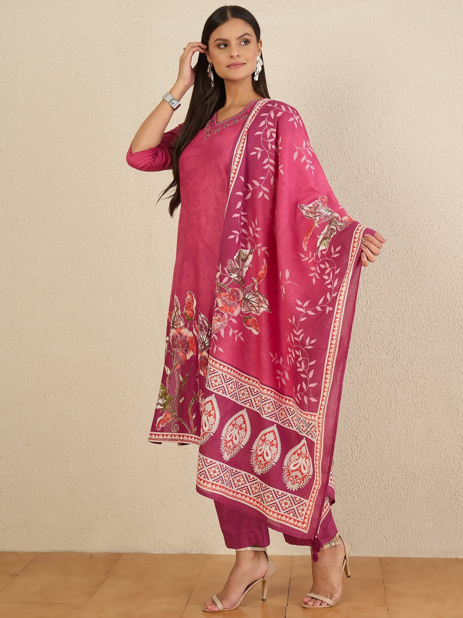 Women Floral Printed Regular Thread Work Pure Cotton Kurta with Trousers & With Dupatta