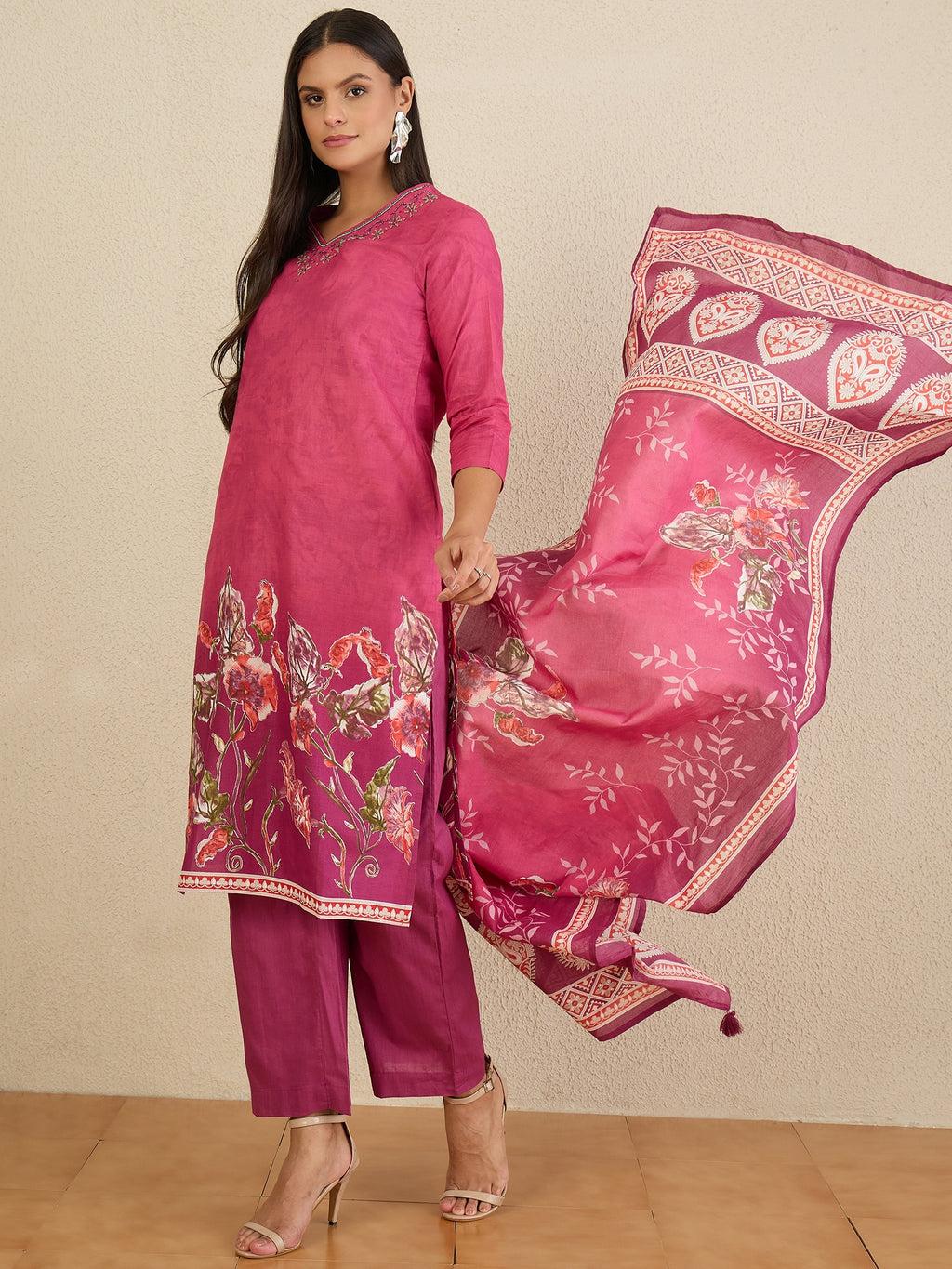 Women Floral Printed Regular Thread Work Pure Cotton Kurta with Trousers & With Dupatta