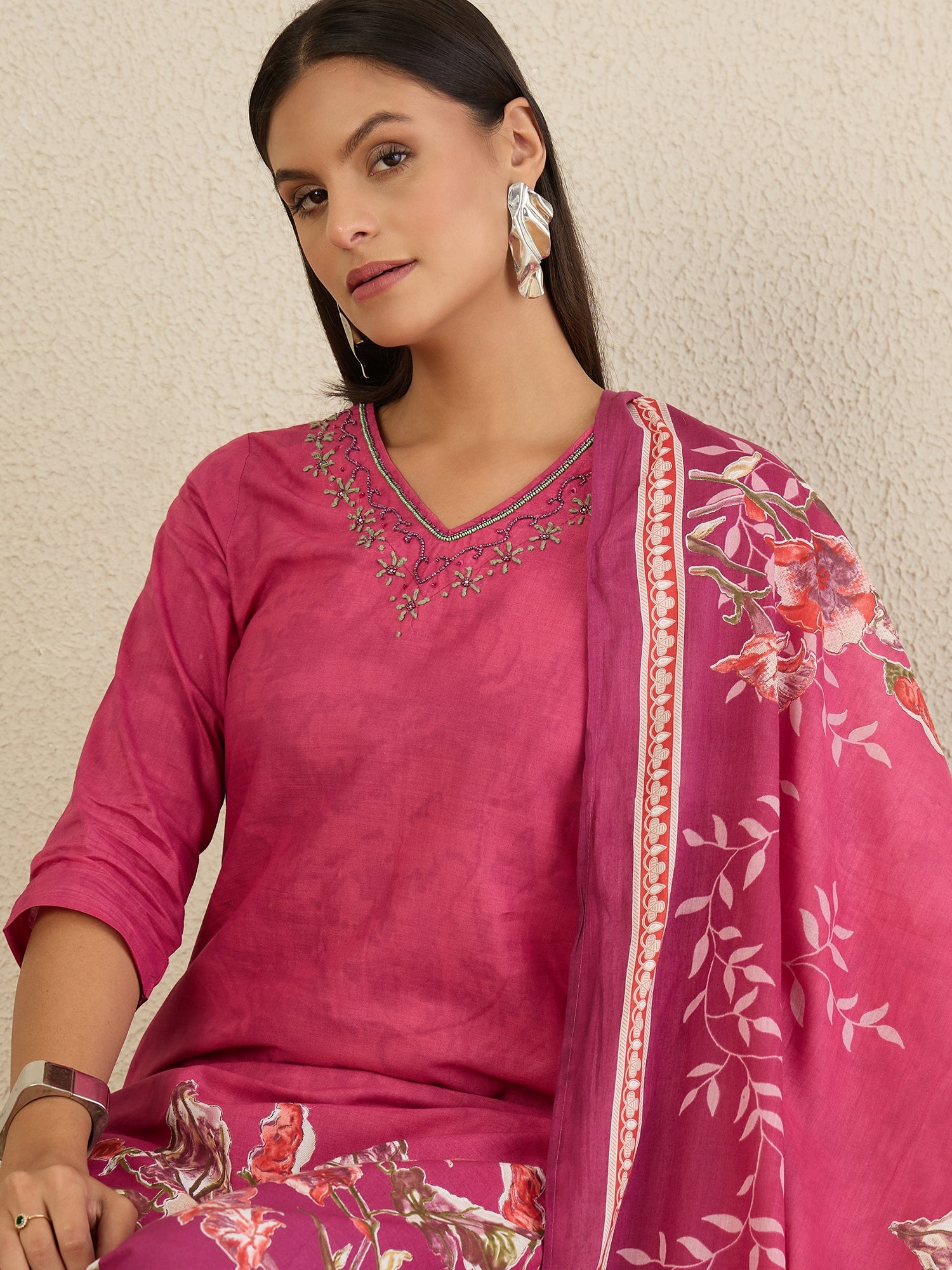 Women Floral Printed Regular Thread Work Pure Cotton Kurta with Trousers & With Dupatta