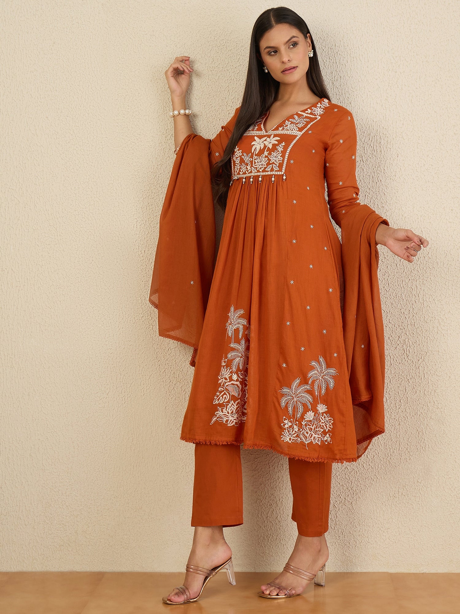 Women Ethnic Motifs Embroidered Empire Thread Work Kurta with Trousers & With Dupatta