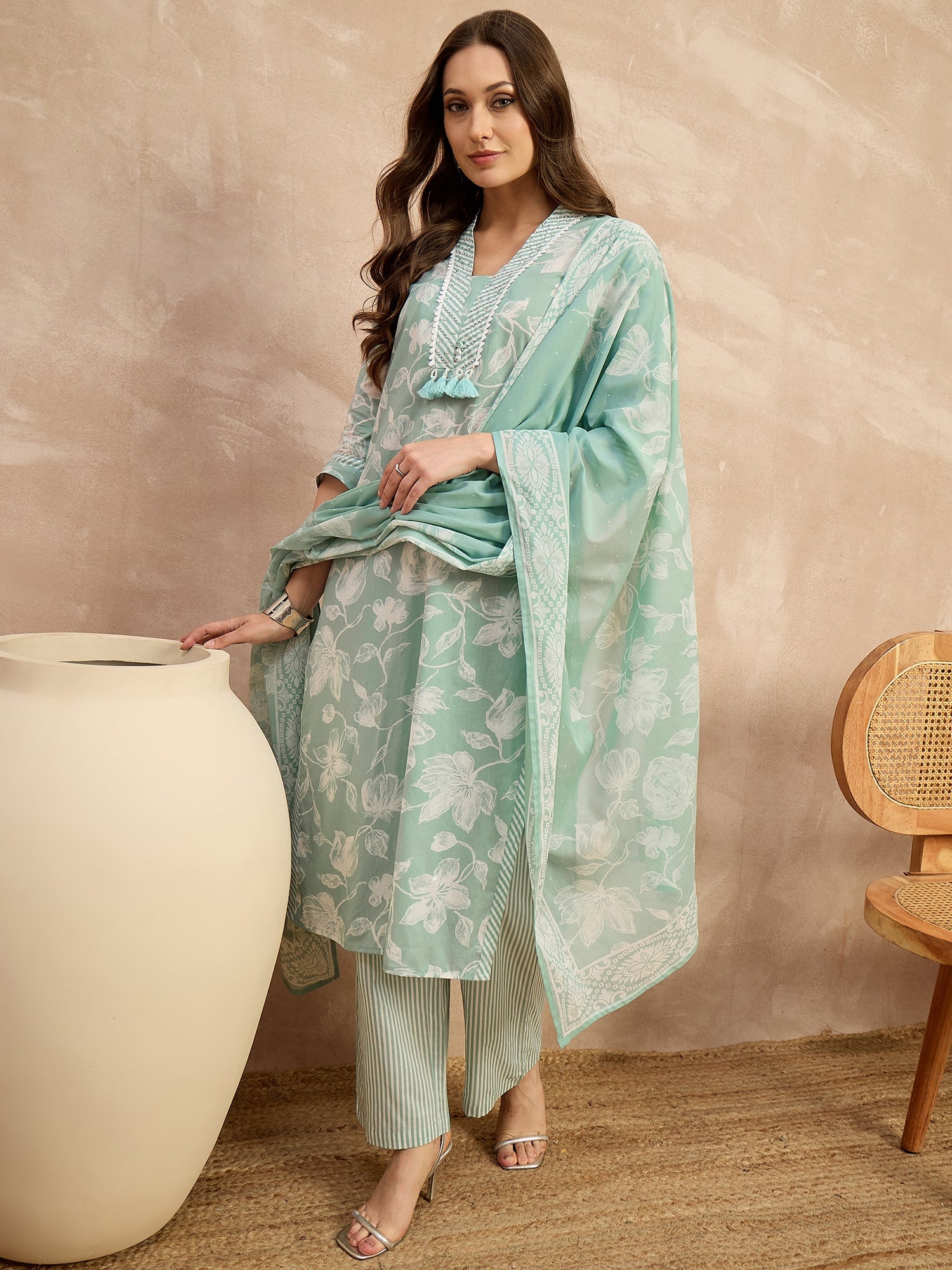Women Floral Printed Regular Pure Cotton Kurta with Trousers & With Dupatta