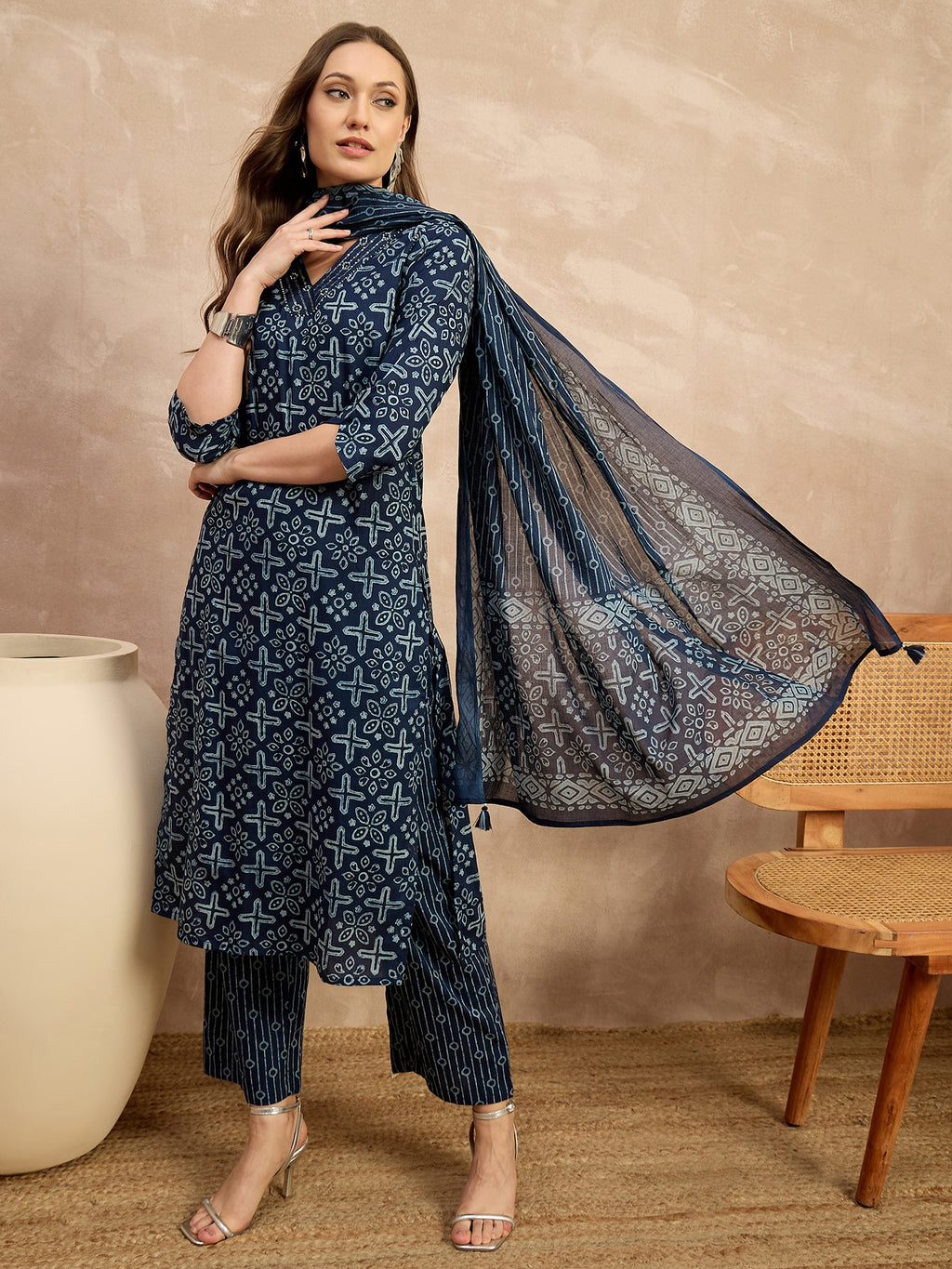Women Ethnic Motifs Printed Regular Pure Cotton Kurta with Trousers & With Dupatta