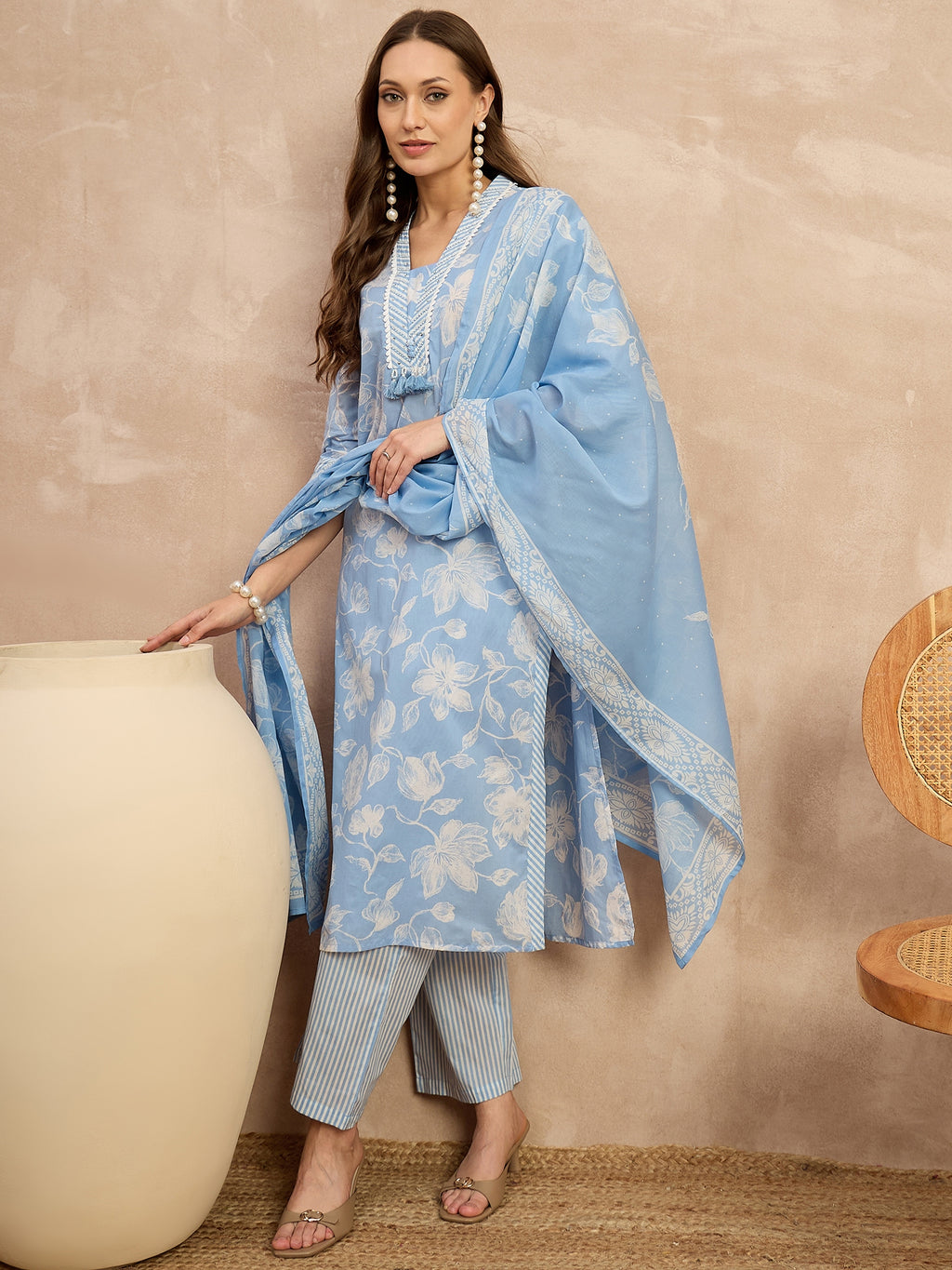 Women Floral Printed Regular Pure Cotton Kurta with Trousers & With Dupatta