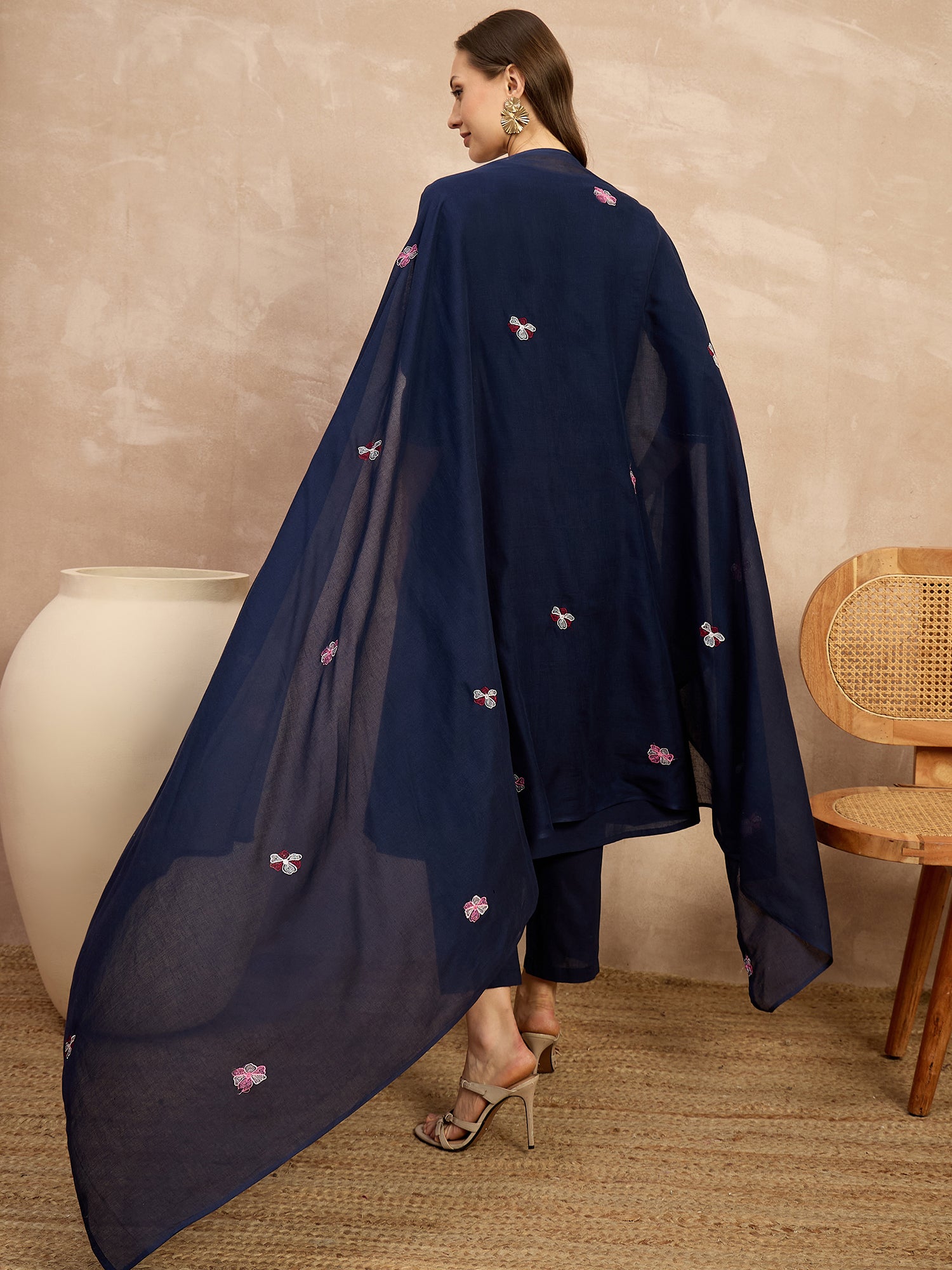 Women Floral Embroidered Empire Thread Work Pure Cotton Kurta with Trousers & With Dupatta