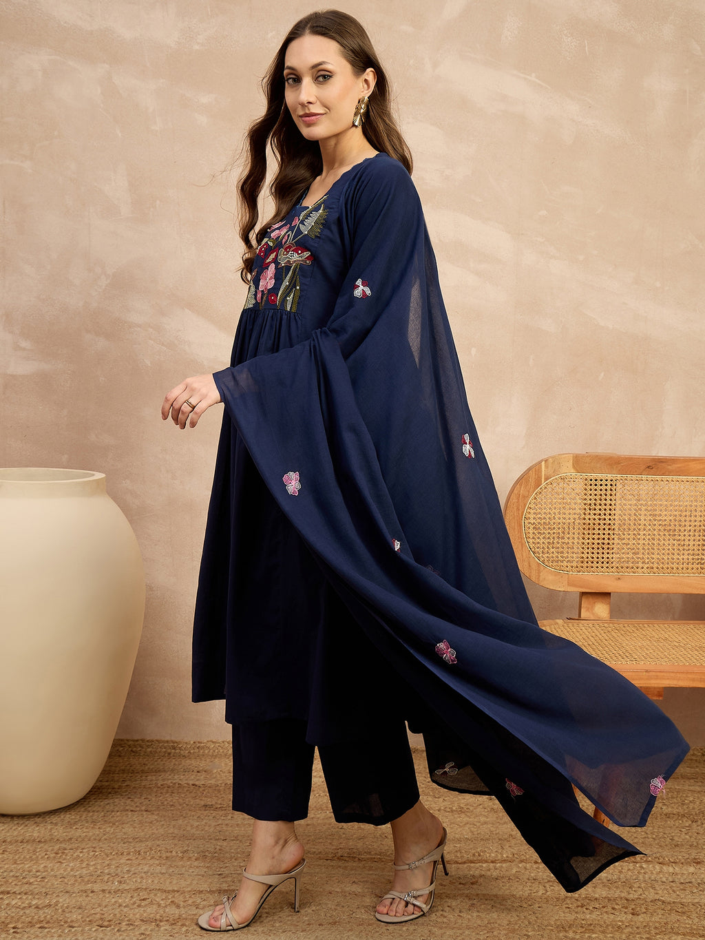 Women Floral Embroidered Empire Thread Work Pure Cotton Kurta with Trousers & With Dupatta