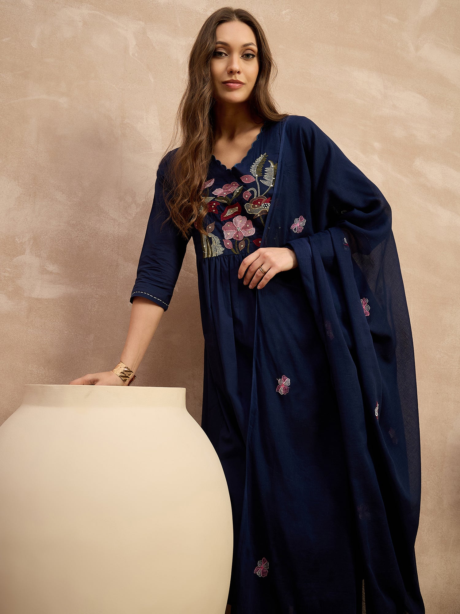 Women Floral Embroidered Empire Thread Work Pure Cotton Kurta with Trousers & With Dupatta