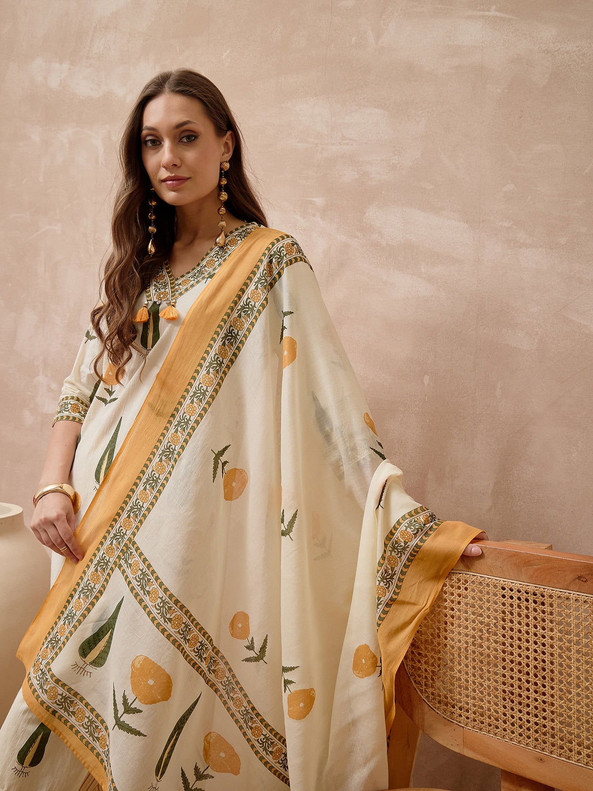 Women Floral Printed Regular Pure Cotton Kurta with Trousers & With Dupatta