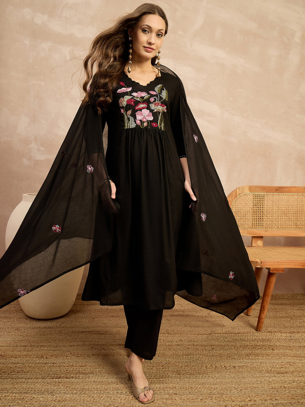 Women Floral Embroidered Regular Thread Work Pure Cotton Kurta with Trousers & With Dupatta