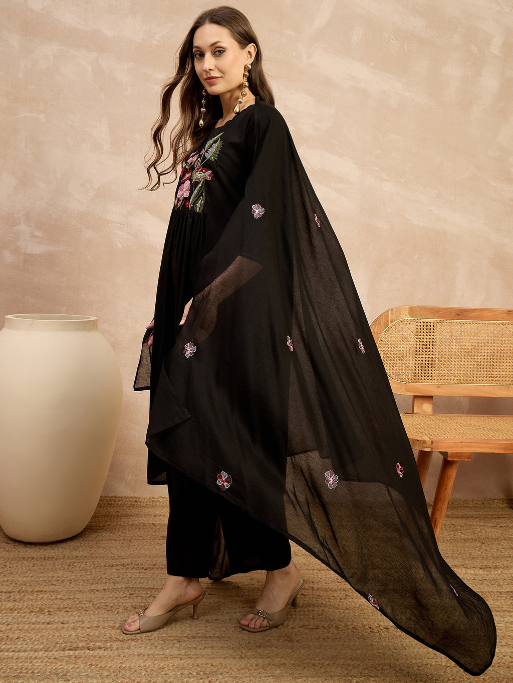 Women Floral Embroidered Regular Thread Work Pure Cotton Kurta with Trousers & With Dupatta