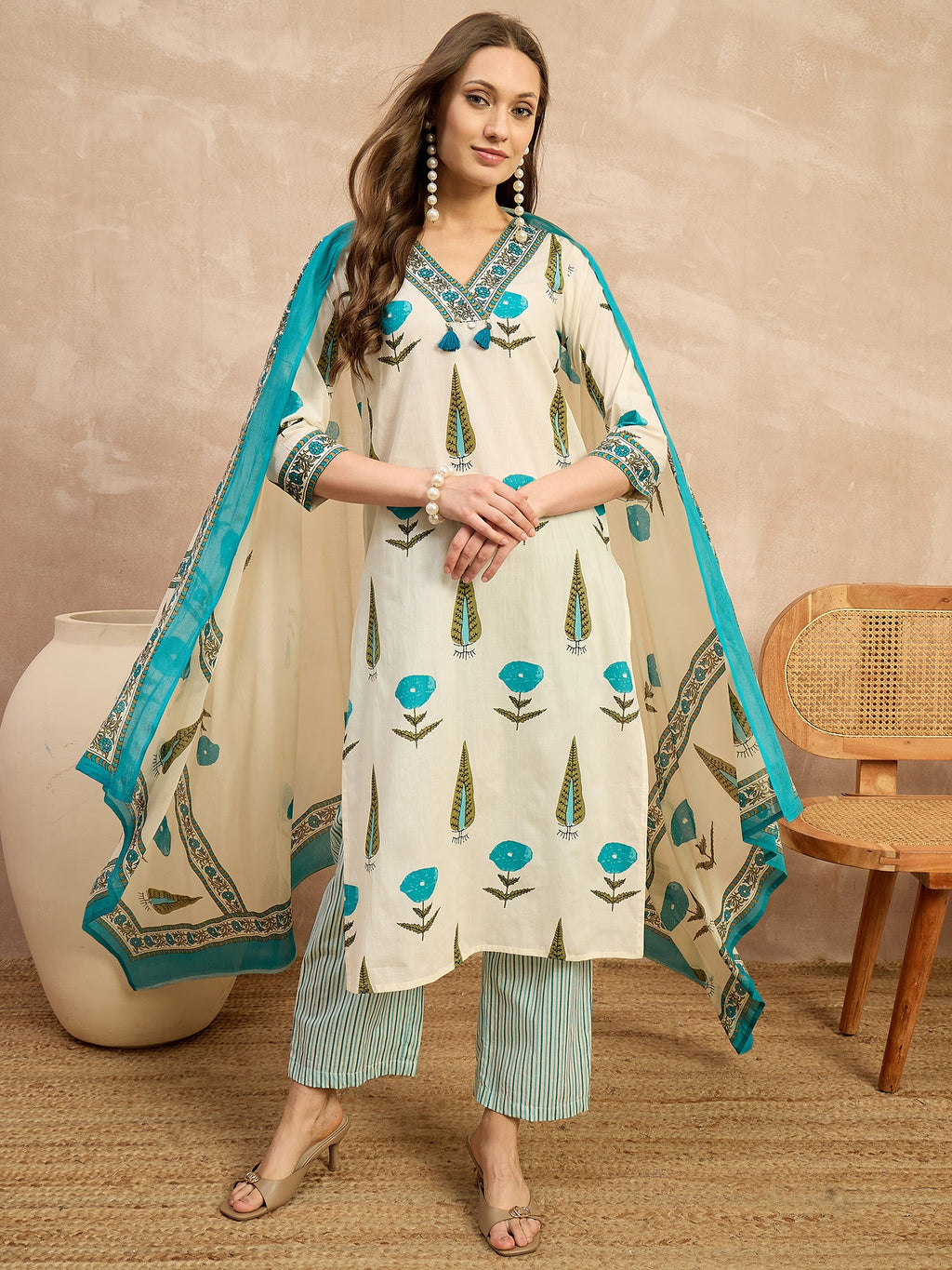 Women Floral Printed Regular Pure Cotton Kurta with Palazzos & With Dupatta