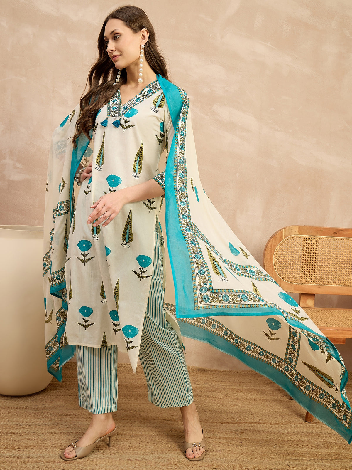 Women Floral Printed Regular Pure Cotton Kurta with Palazzos & With Dupatta