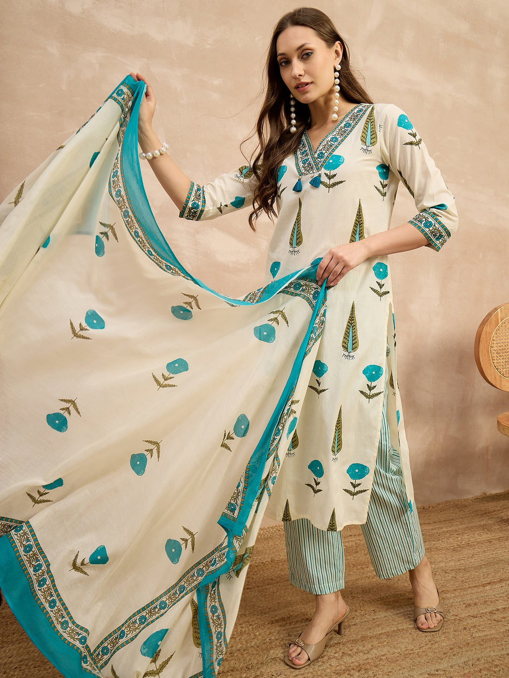 Women Floral Printed Regular Pure Cotton Kurta with Palazzos & With Dupatta