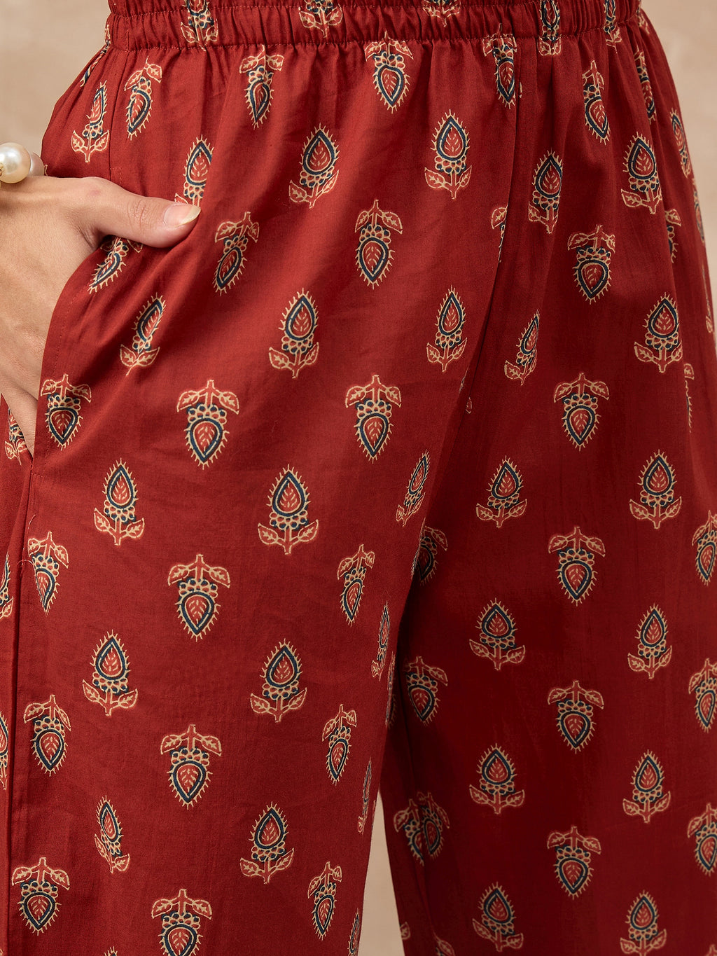 Women Ethnic Motifs Embroidered Regular Thread Work Pure Cotton Kurta with Trousers & With Dupatta