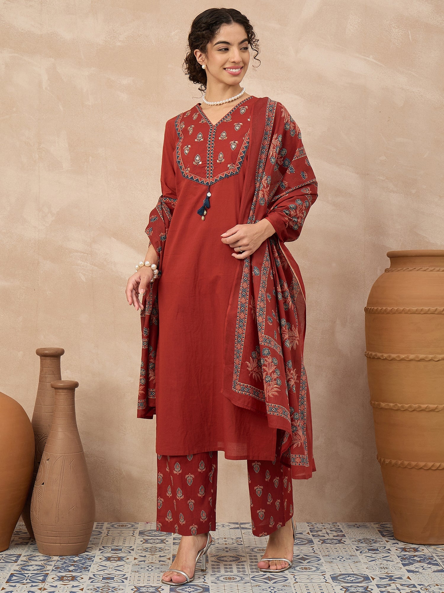 Women Ethnic Motifs Embroidered Regular Thread Work Pure Cotton Kurta with Trousers & With Dupatta