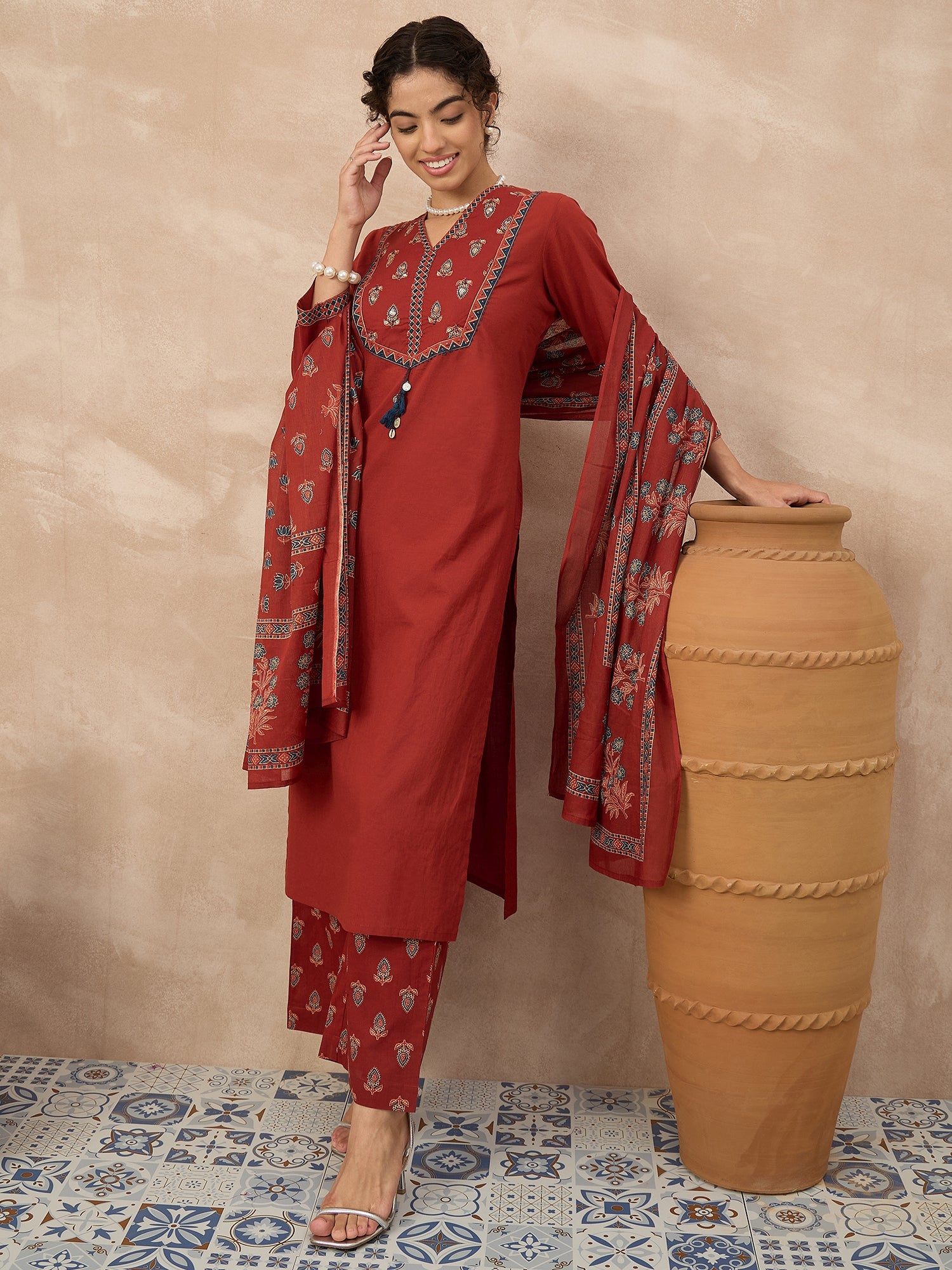 Women Ethnic Motifs Embroidered Regular Thread Work Pure Cotton Kurta with Trousers & With Dupatta