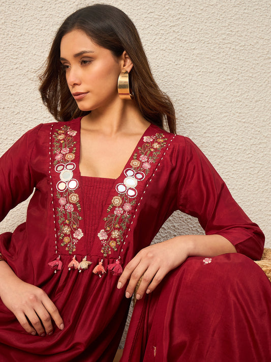 Women Floral Embroidered Regular Mirror Work Raw Silk Kurta with Trousers & With Dupatta