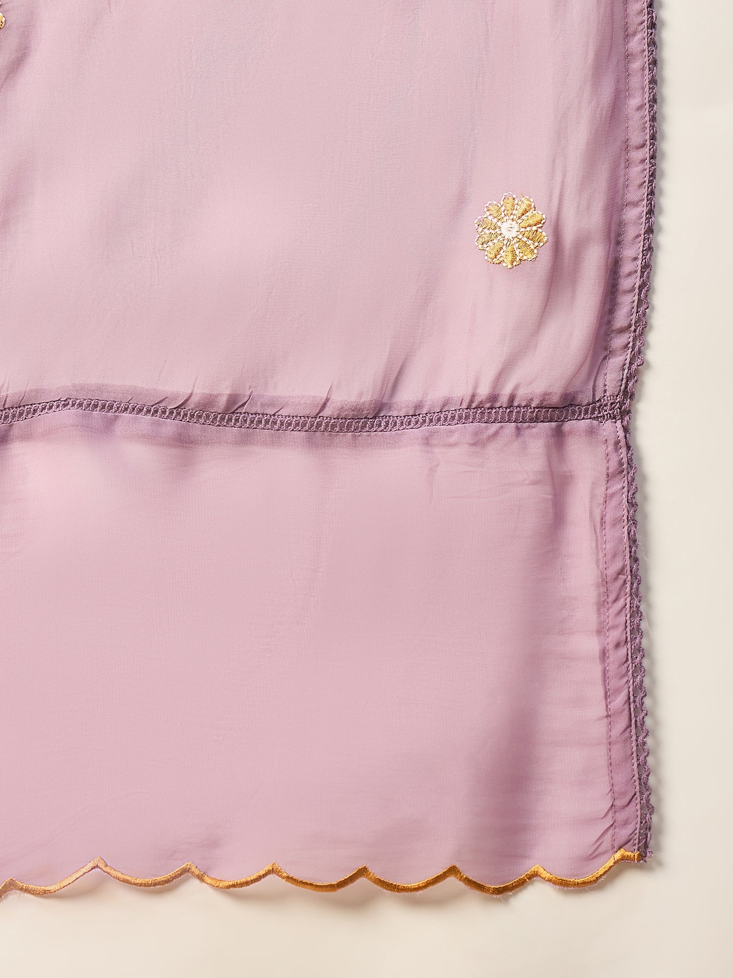 Women Floral Embroidered Regular Thread Work Kurta with Trousers & With Dupatta