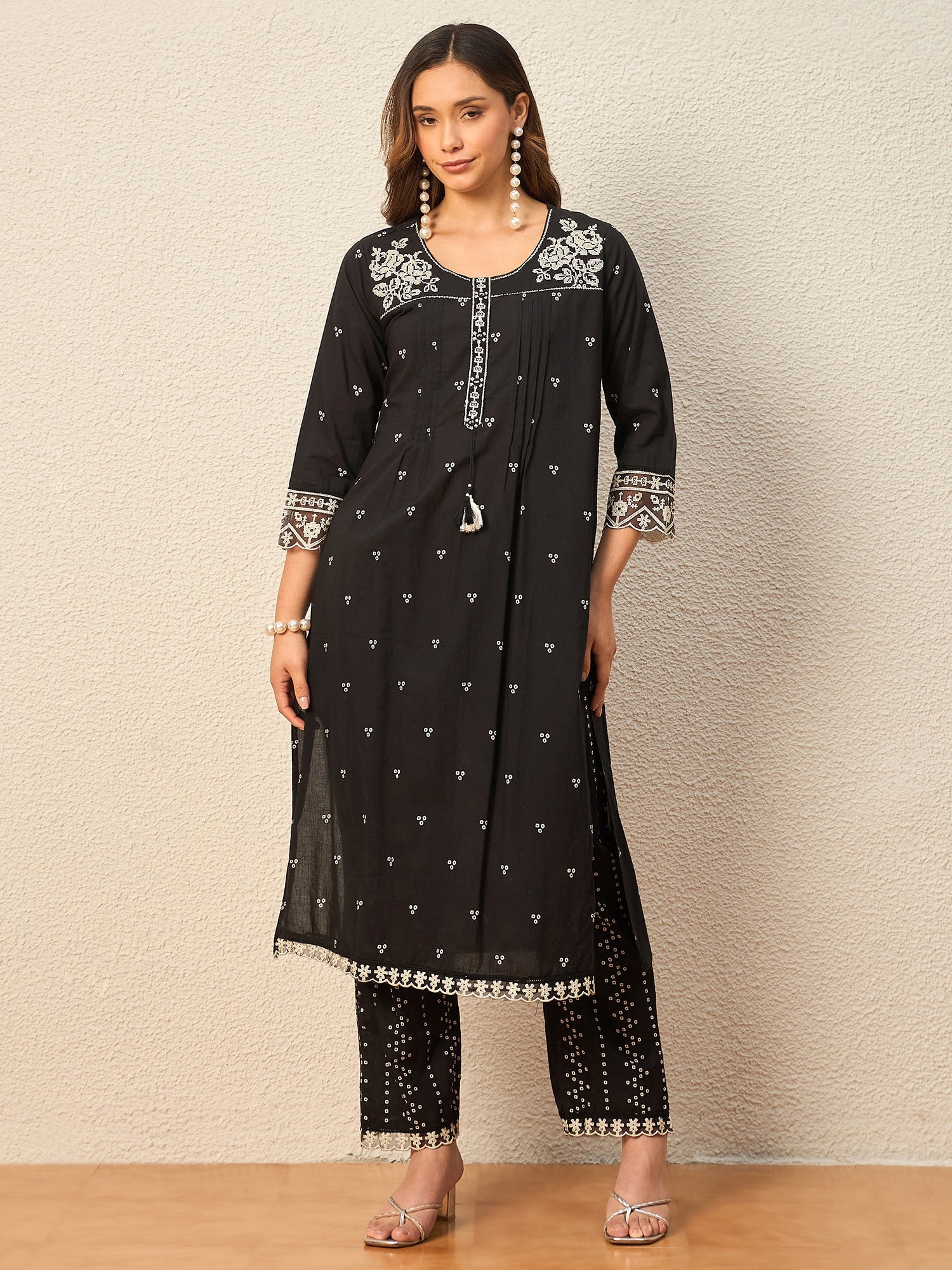 Women Ethnic Motifs Printed Regular Thread Work Pure Cotton Kurta with Trousers & With Dupatta