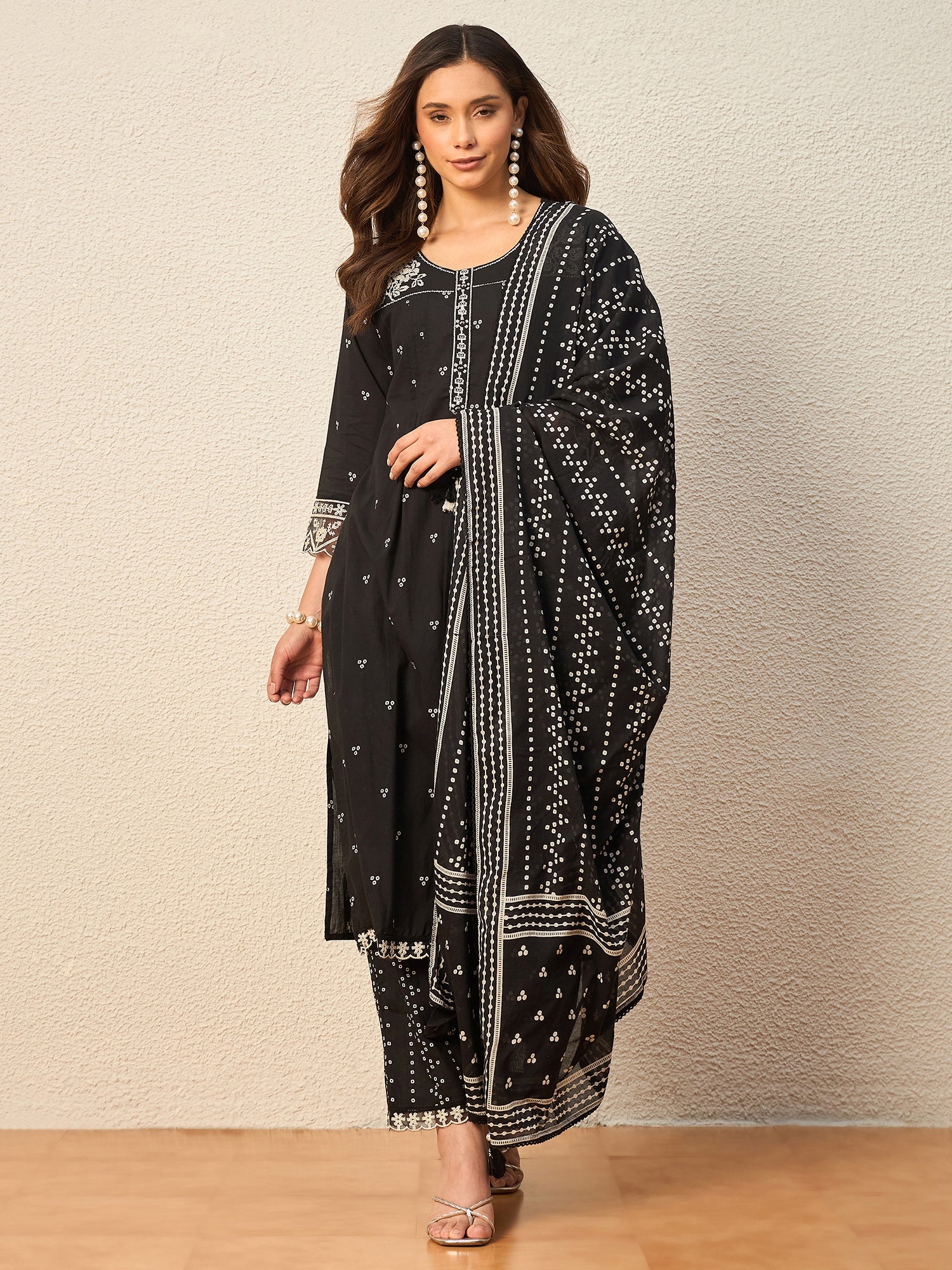 Women Ethnic Motifs Printed Regular Thread Work Pure Cotton Kurta with Trousers & With Dupatta