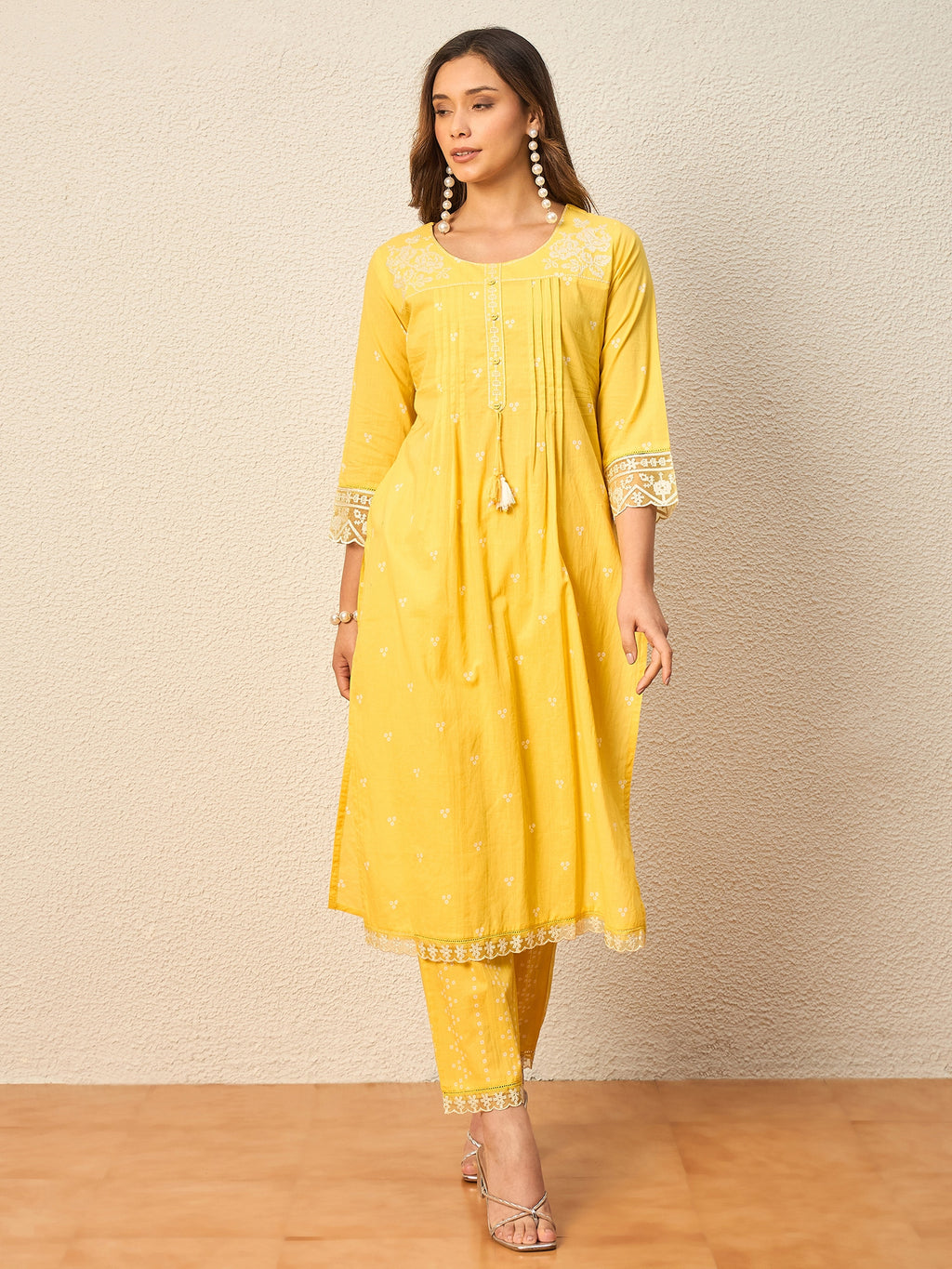 Women Ethnic Motifs Printed Regular Thread Work Pure Cotton Kurta with Trousers & With Dupatta