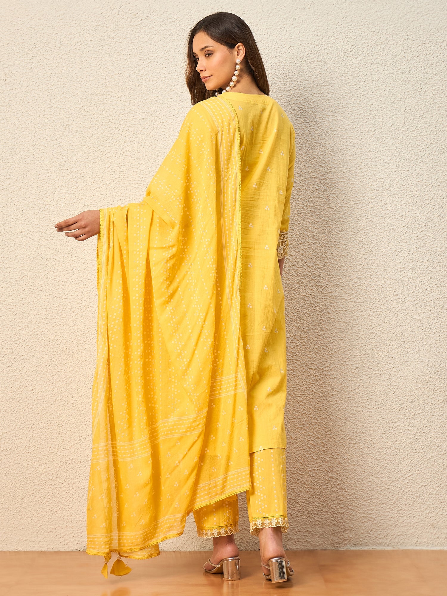 Women Ethnic Motifs Printed Regular Thread Work Pure Cotton Kurta with Trousers & With Dupatta