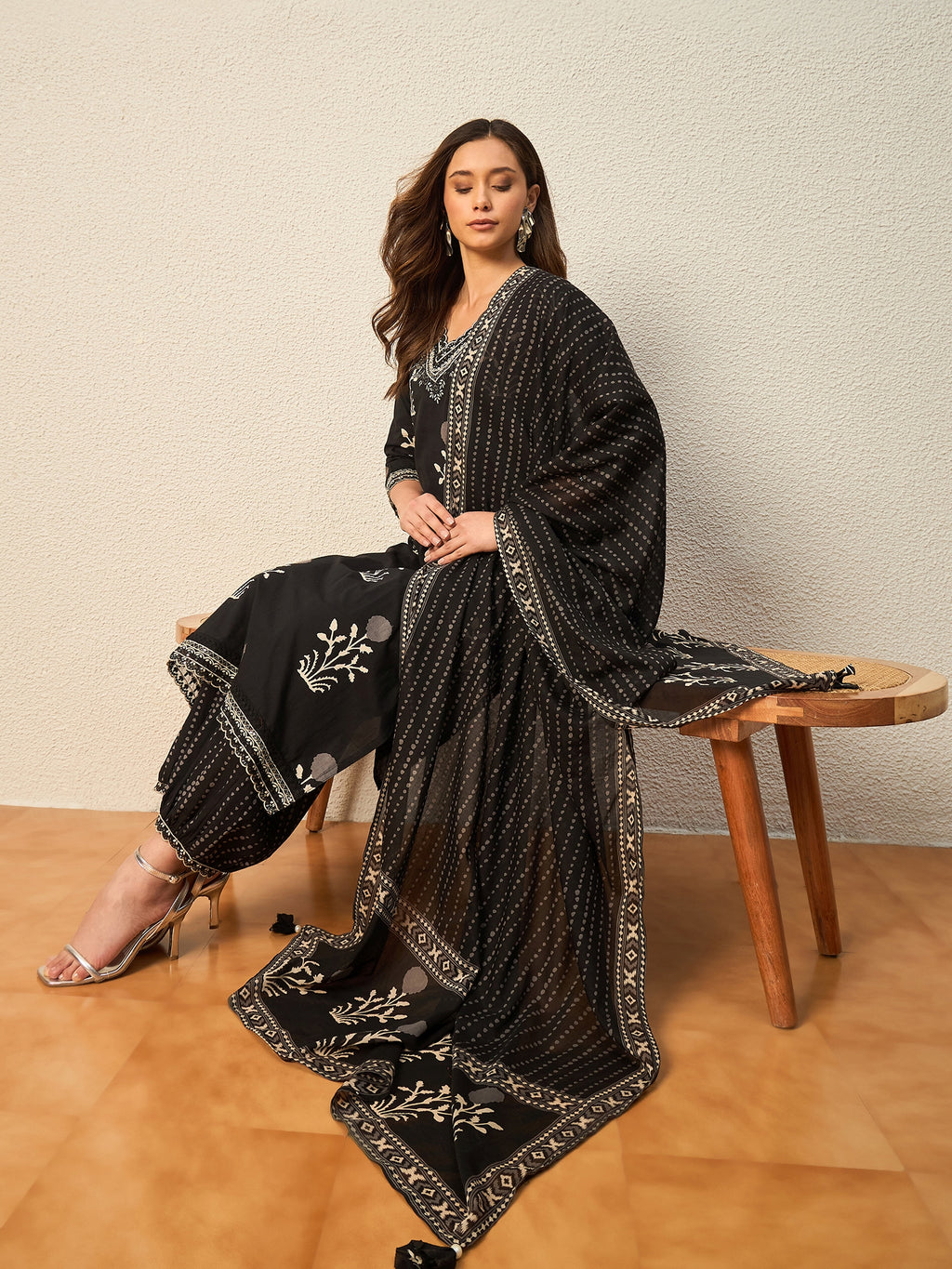 Women Ethnic Motifs Printed Regular Thread Work Pure Cotton Kurta with Patiala & With Dupatta