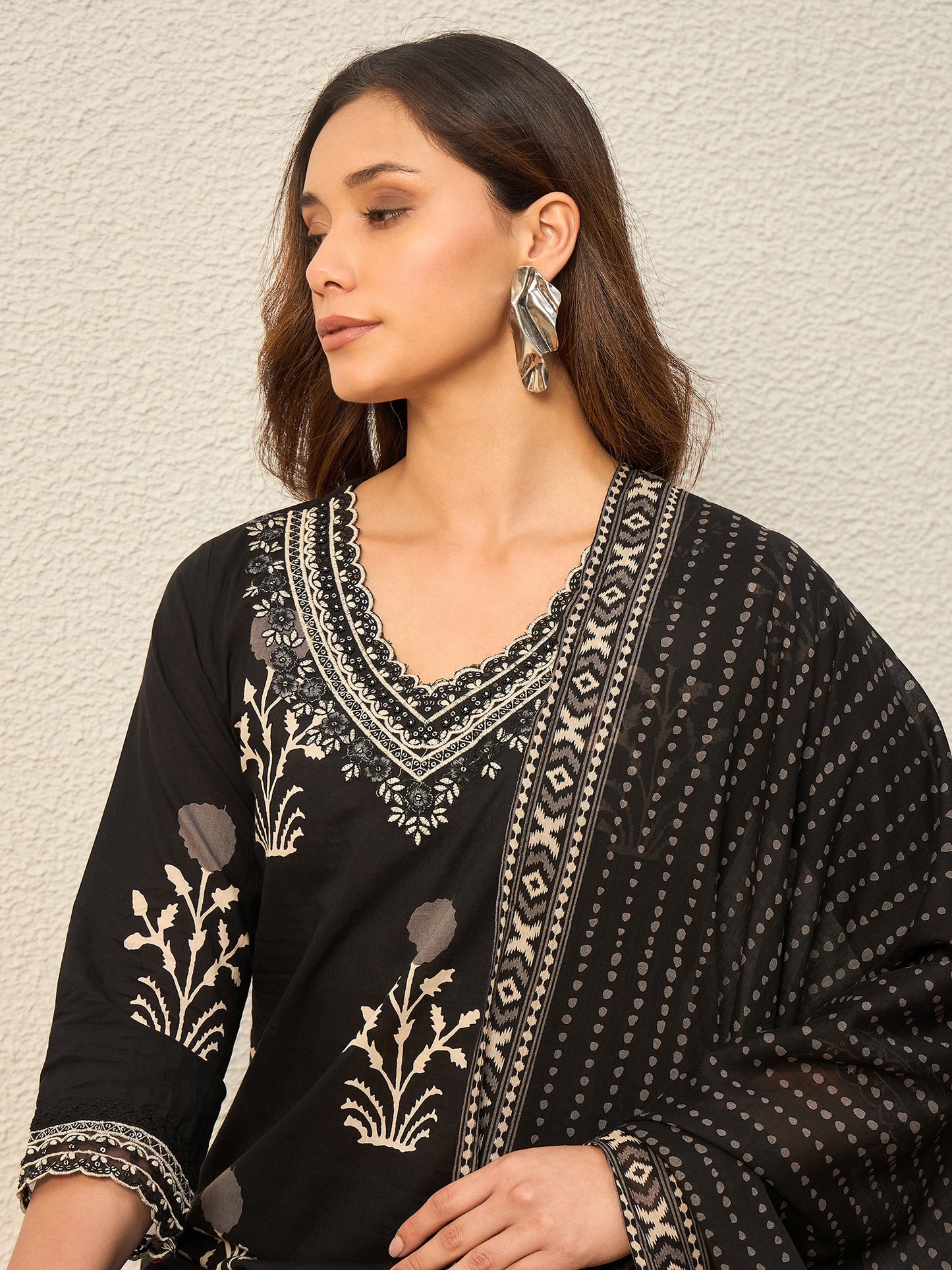 Women Ethnic Motifs Printed Regular Thread Work Pure Cotton Kurta with Patiala & With Dupatta